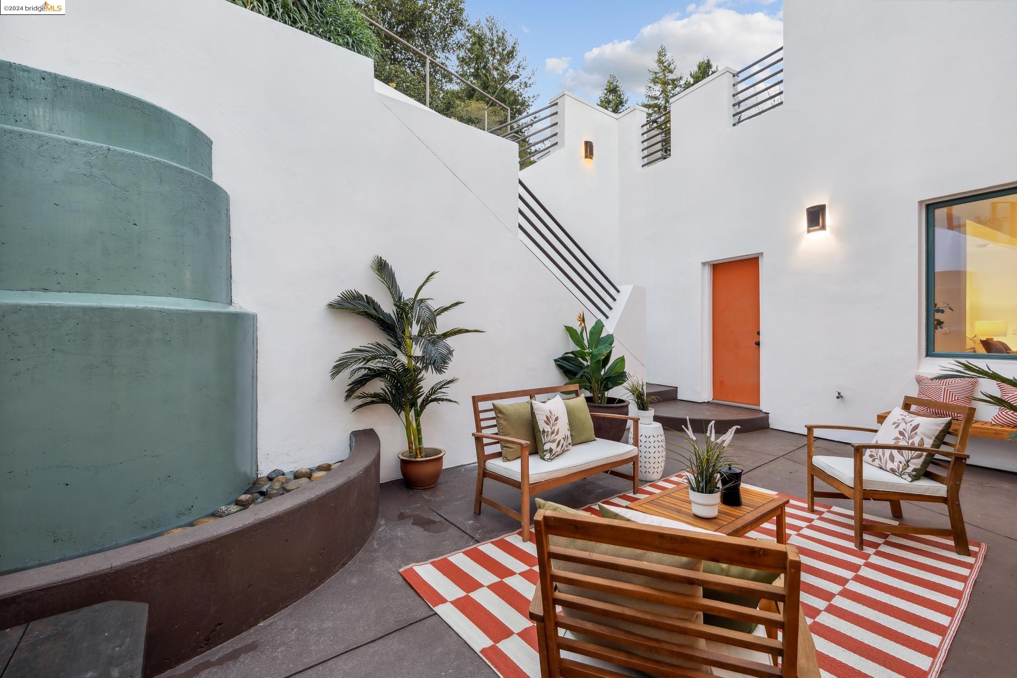 6938 Buckingham Blvd