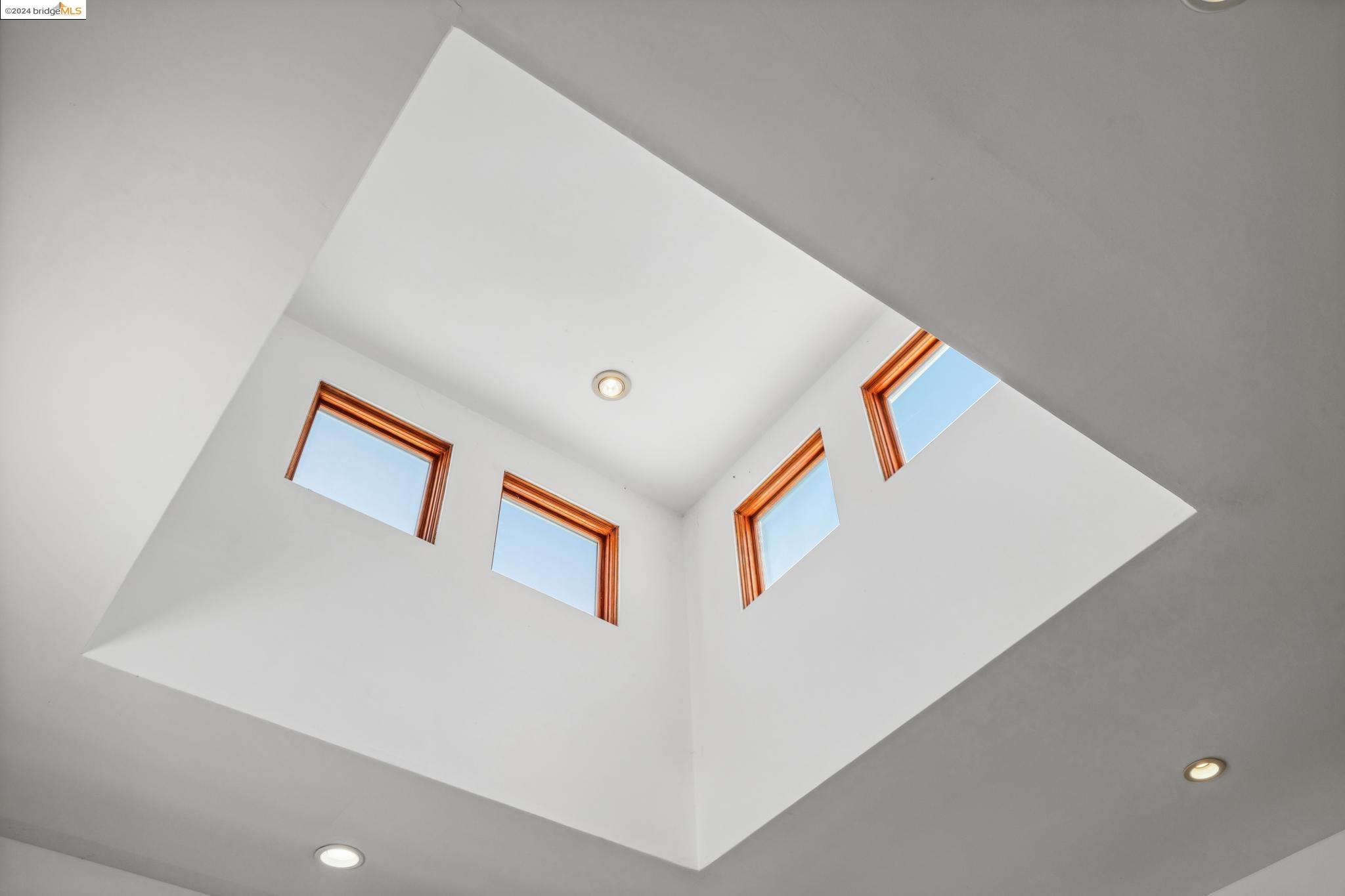 6938 Buckingham Blvd