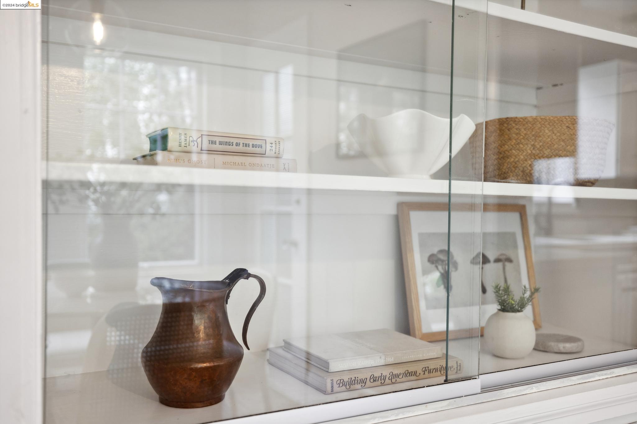 1106 Clarendon Cres.