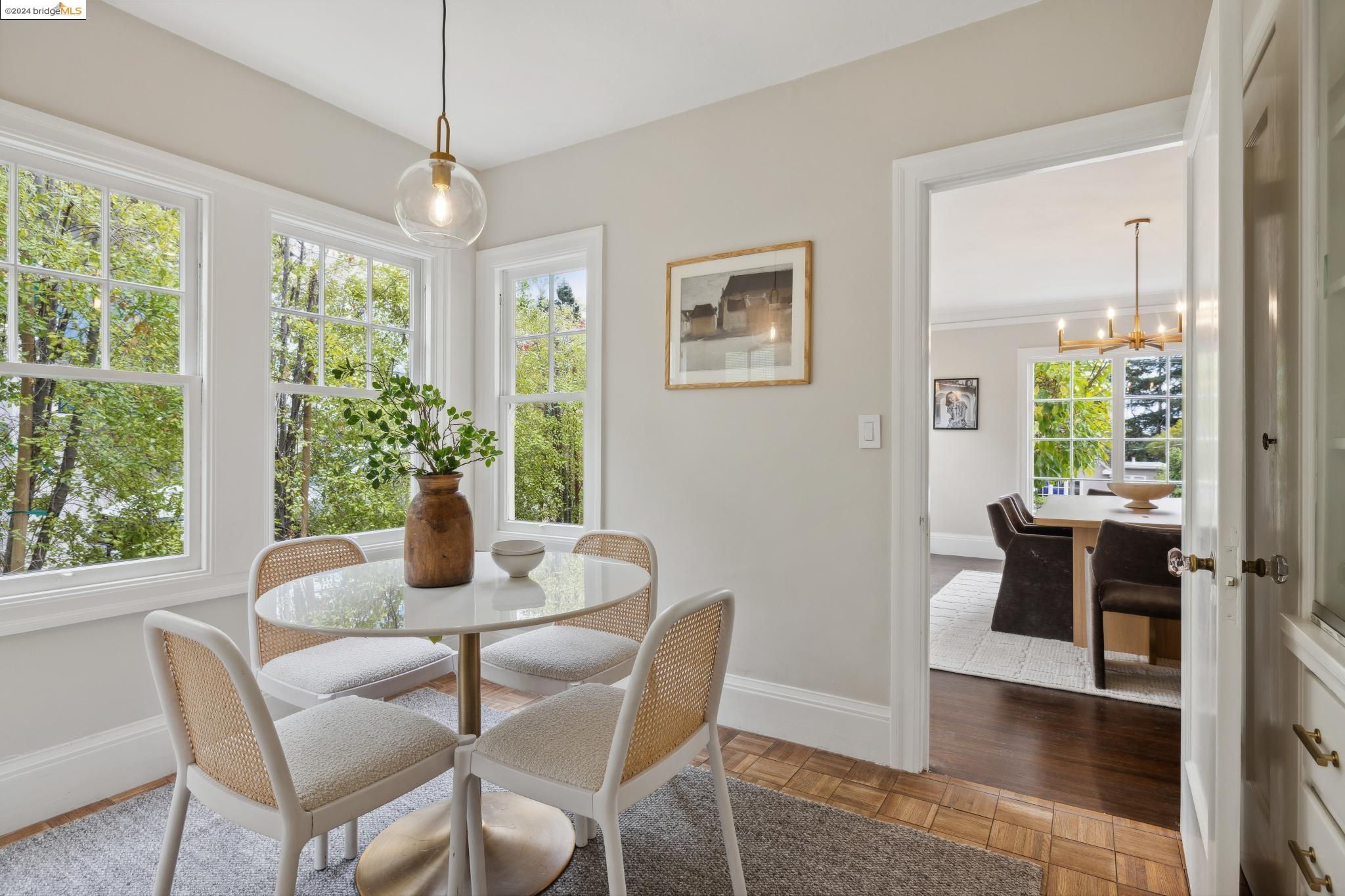 1106 Clarendon Cres.