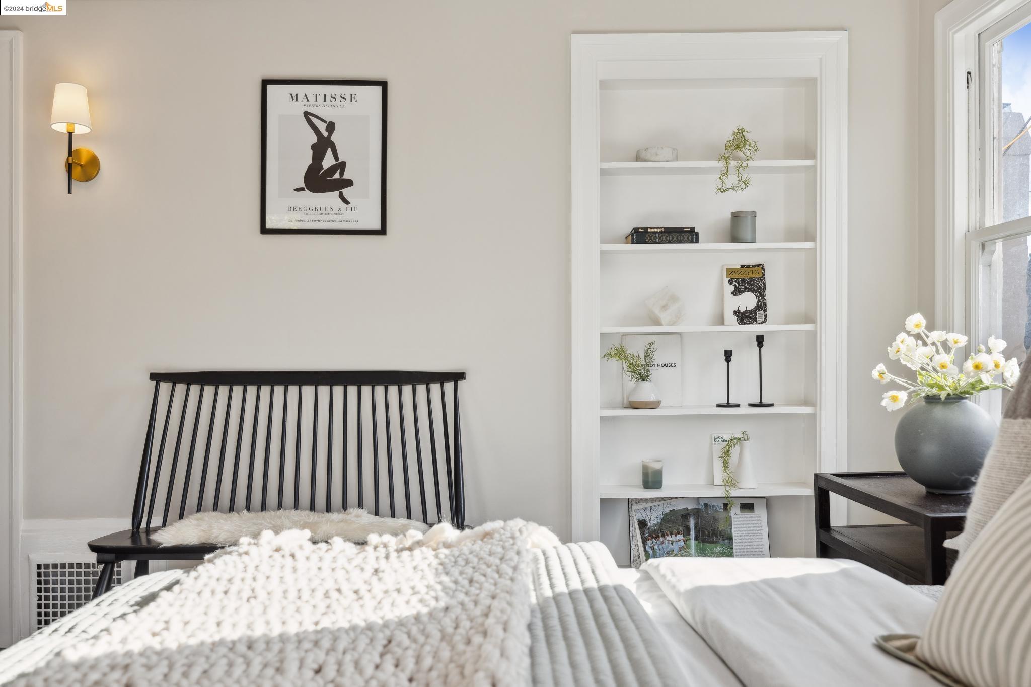 1106 Clarendon Cres.