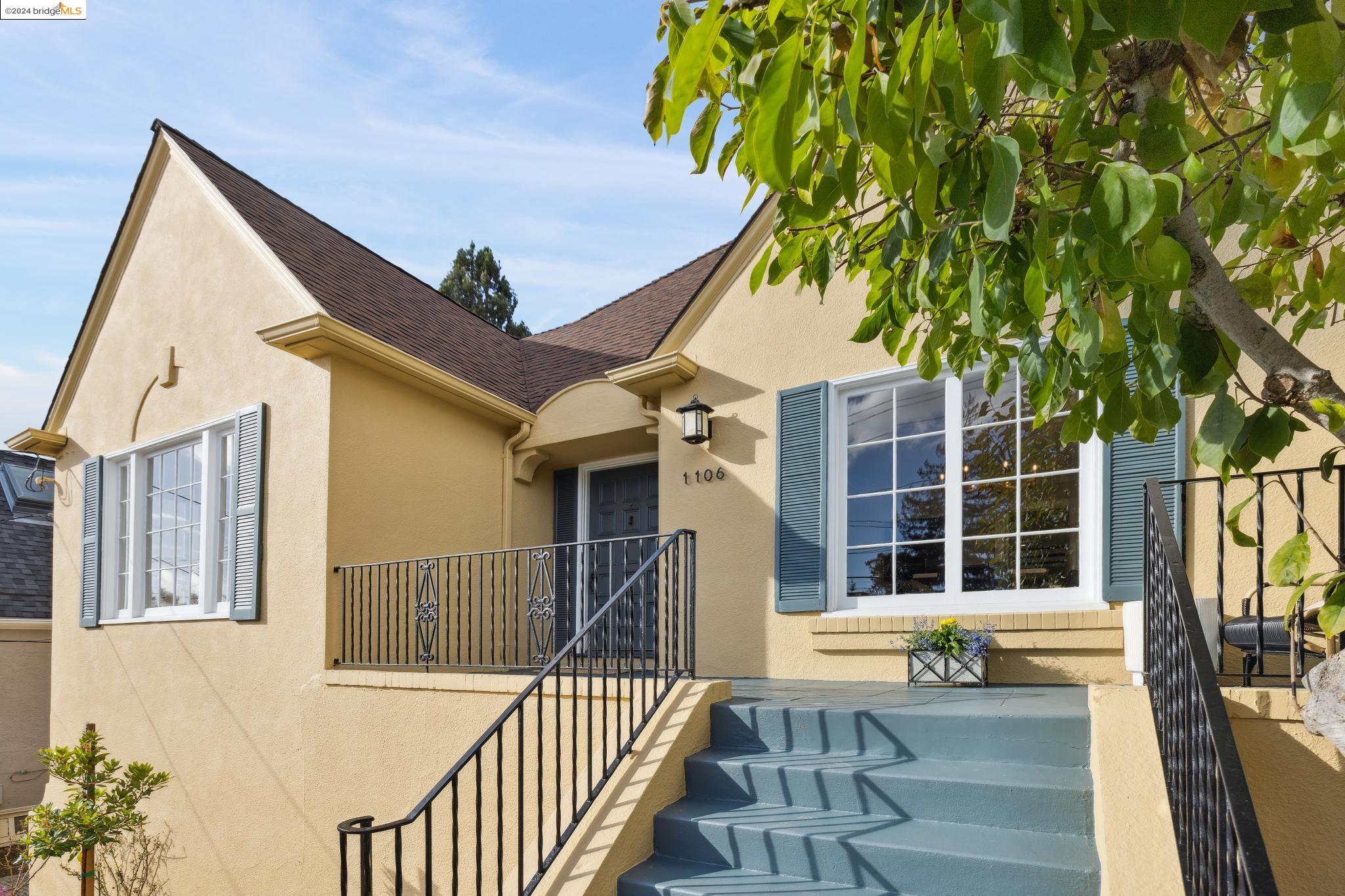 1106 Clarendon Cres.