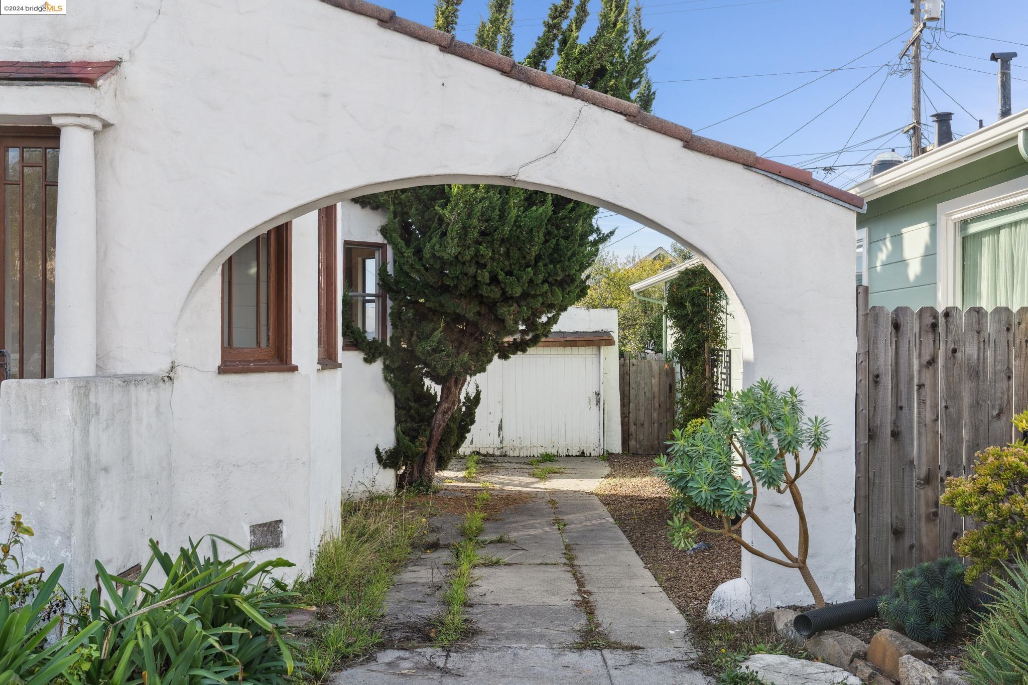 455 Key Blvd