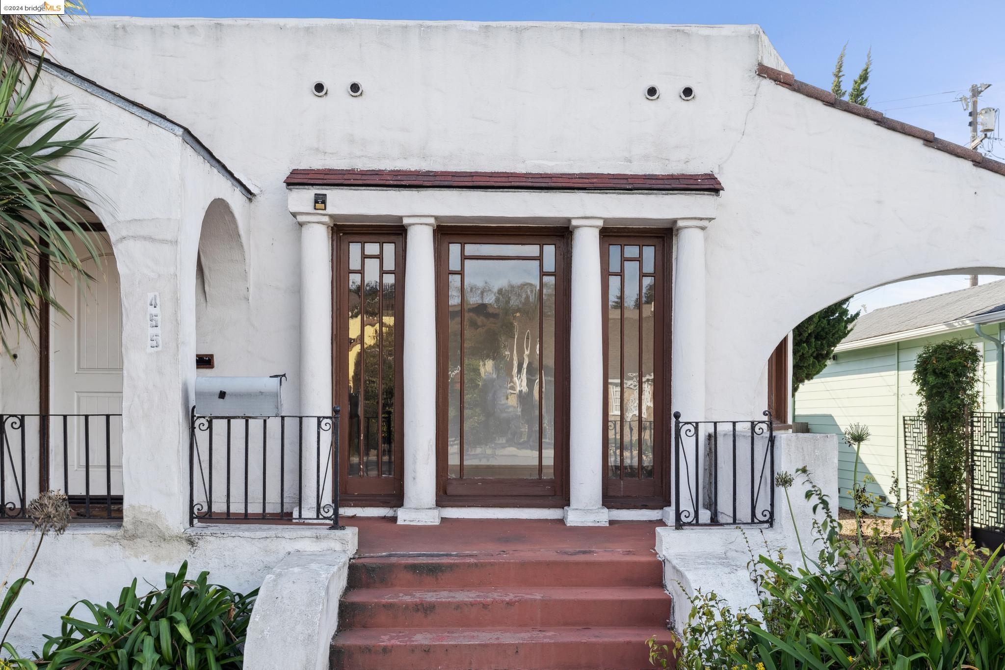 455 Key Blvd