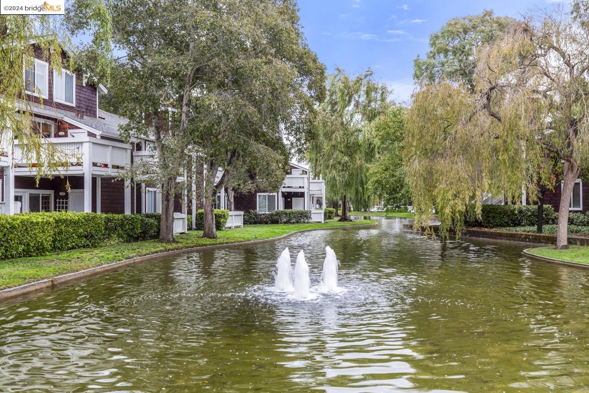 94 Bayside Ct