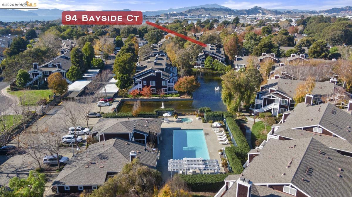 94 Bayside Ct