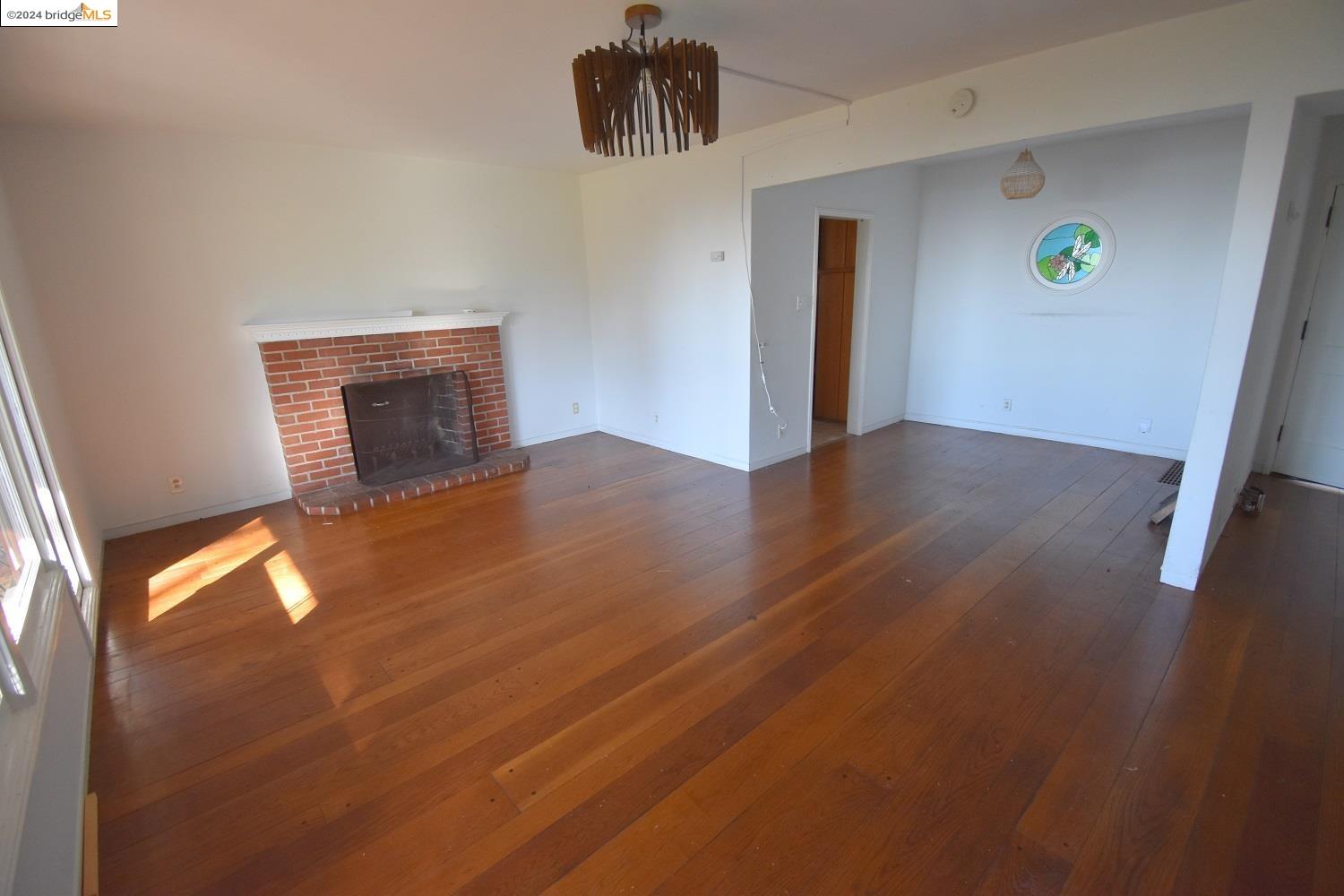 1168 Sterling Ave