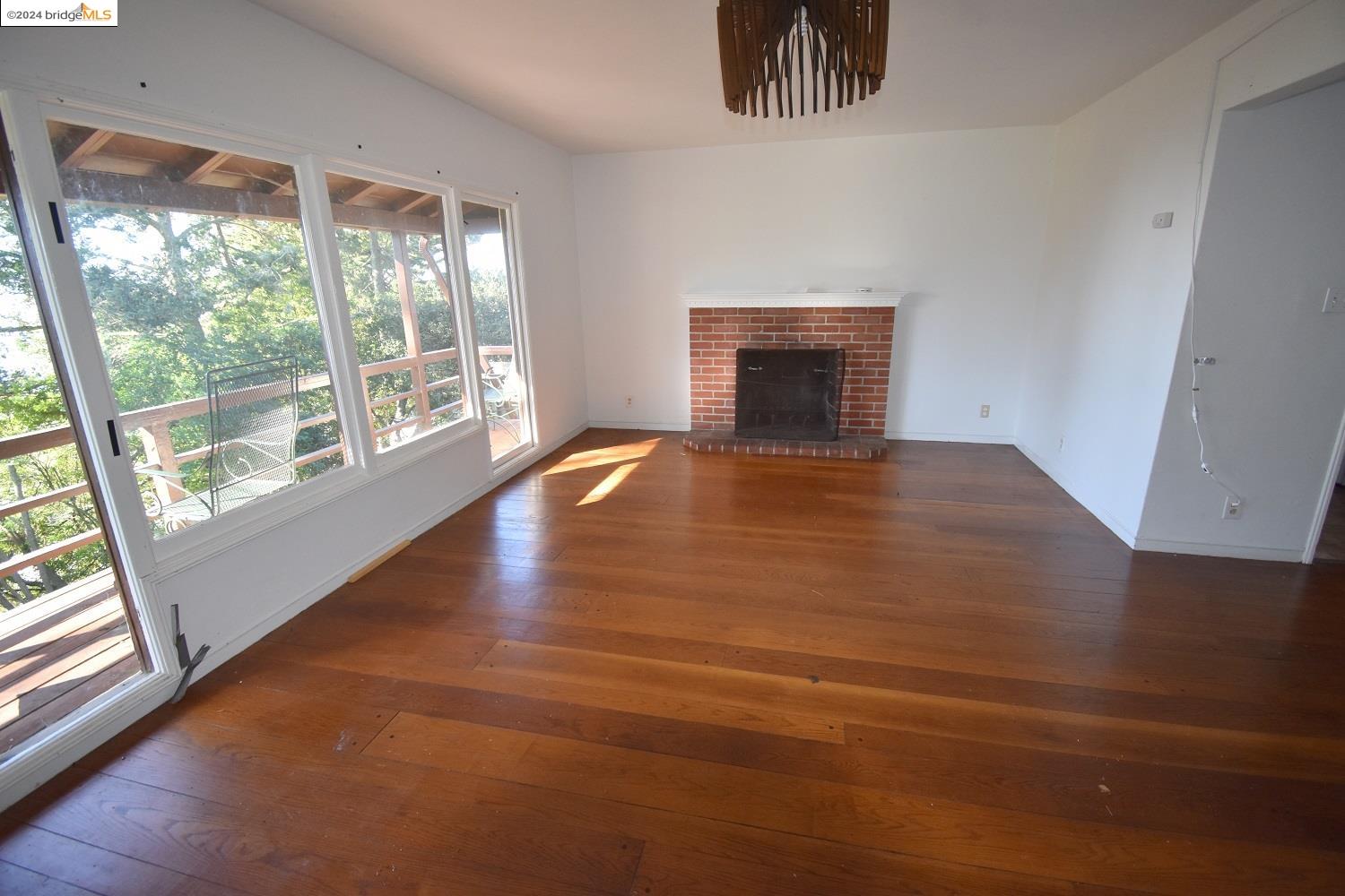 1168 Sterling Ave