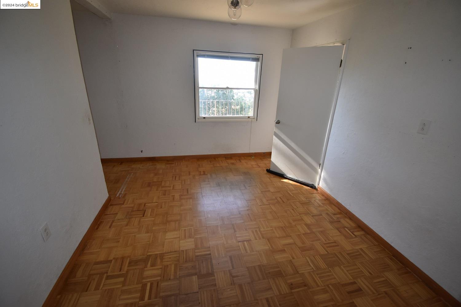 1168 Sterling Ave