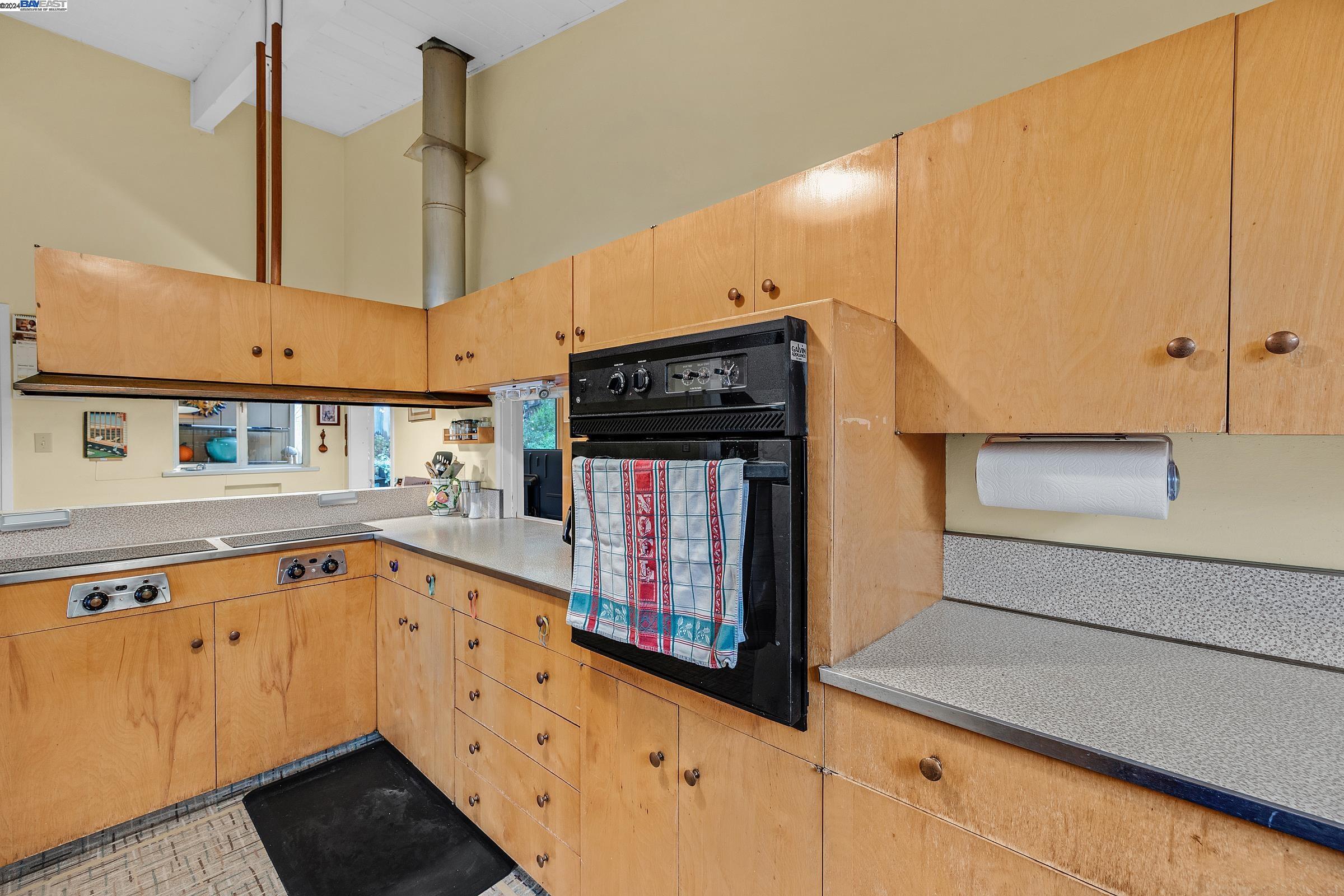 663 Grizzly Peak Blvd