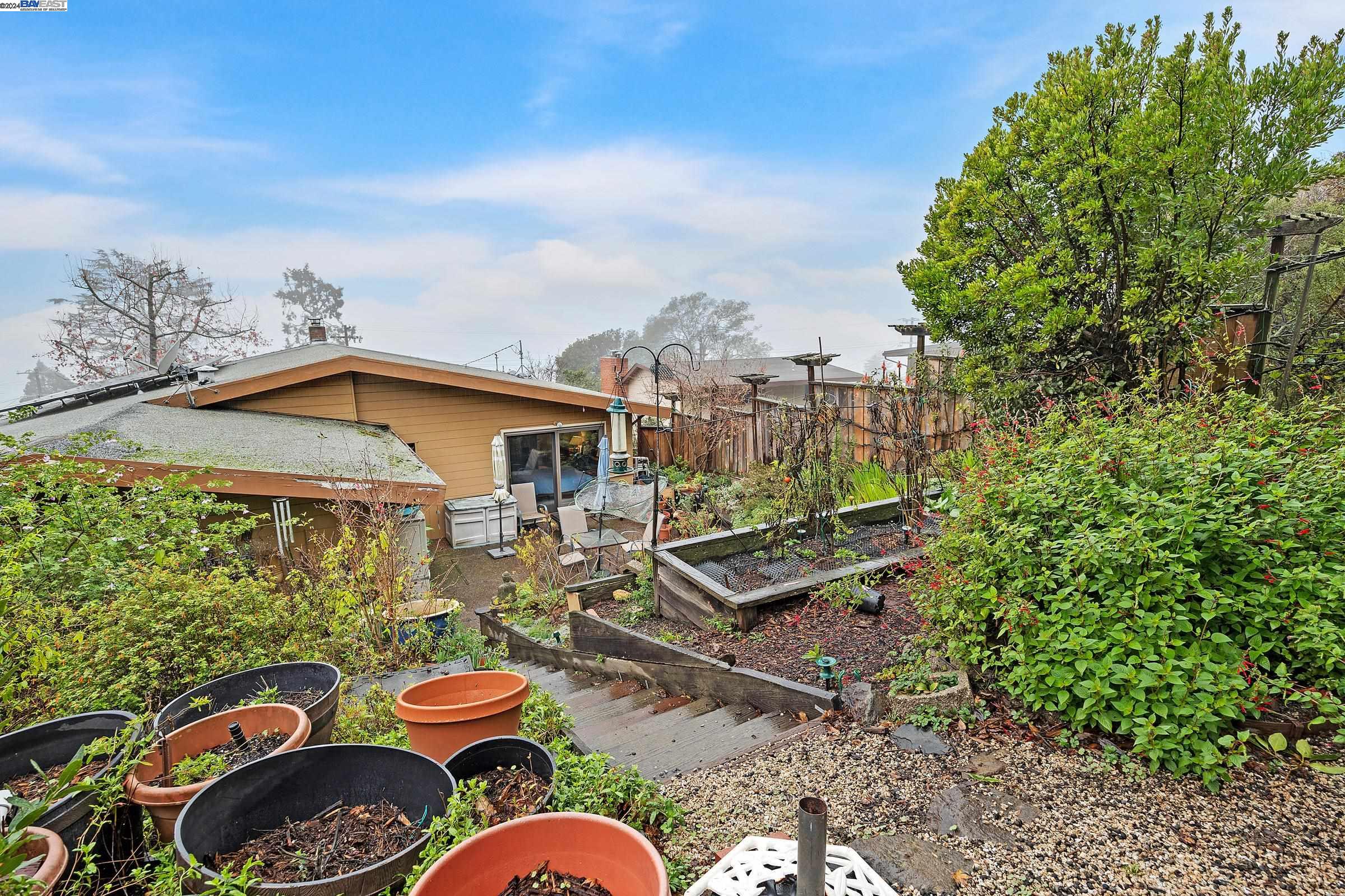 663 Grizzly Peak Blvd