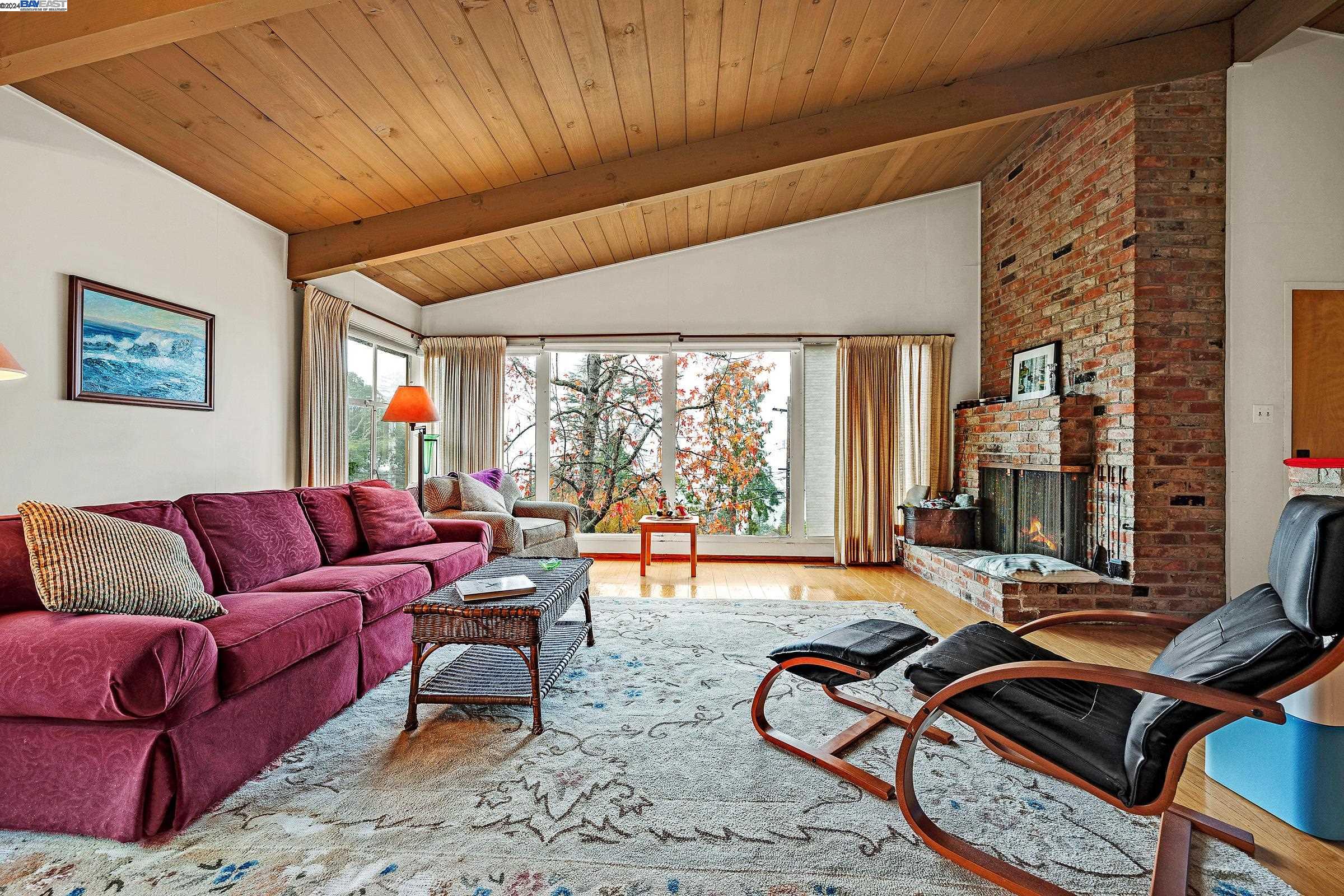 663 Grizzly Peak Blvd