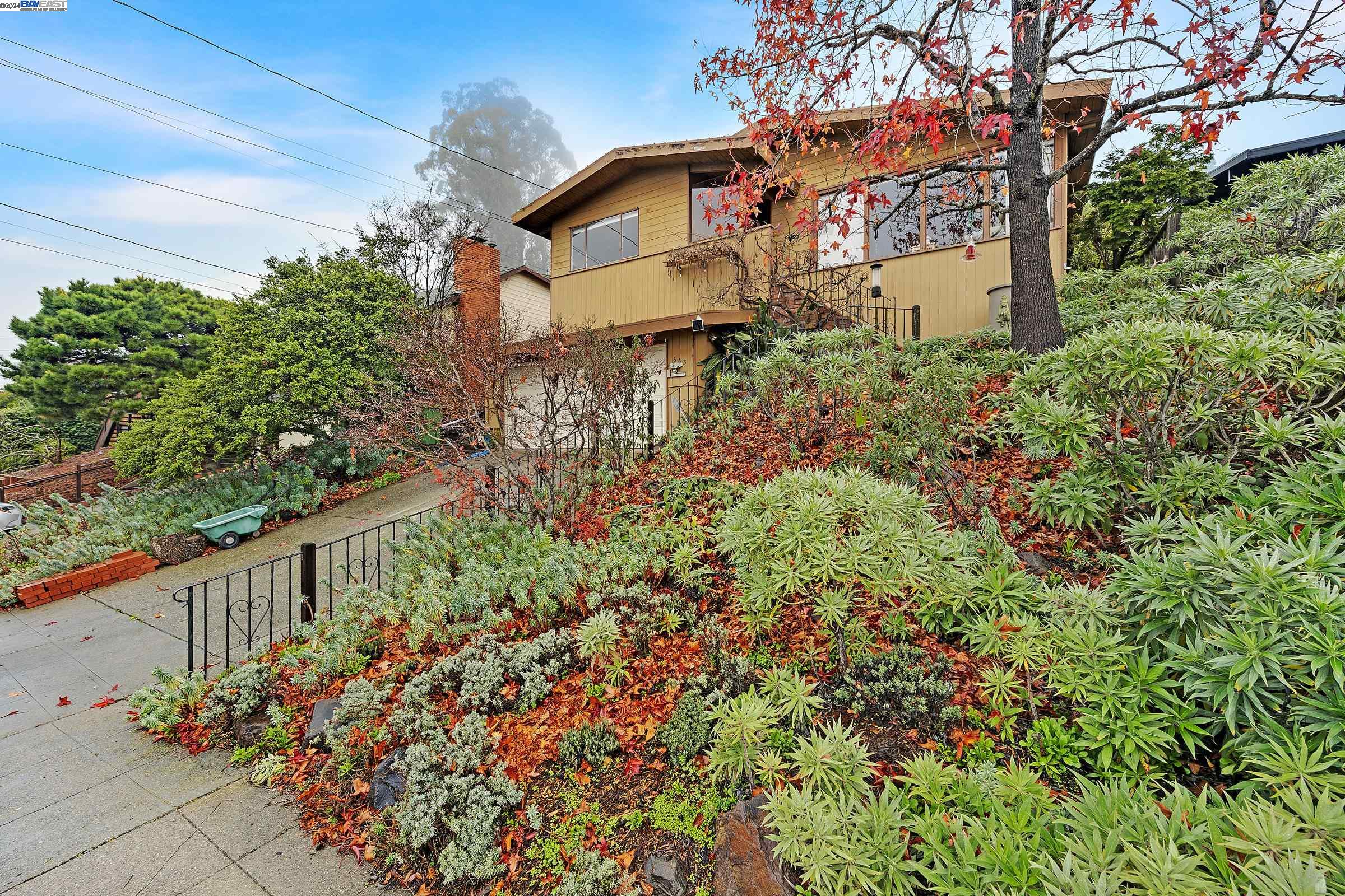 663 Grizzly Peak Blvd