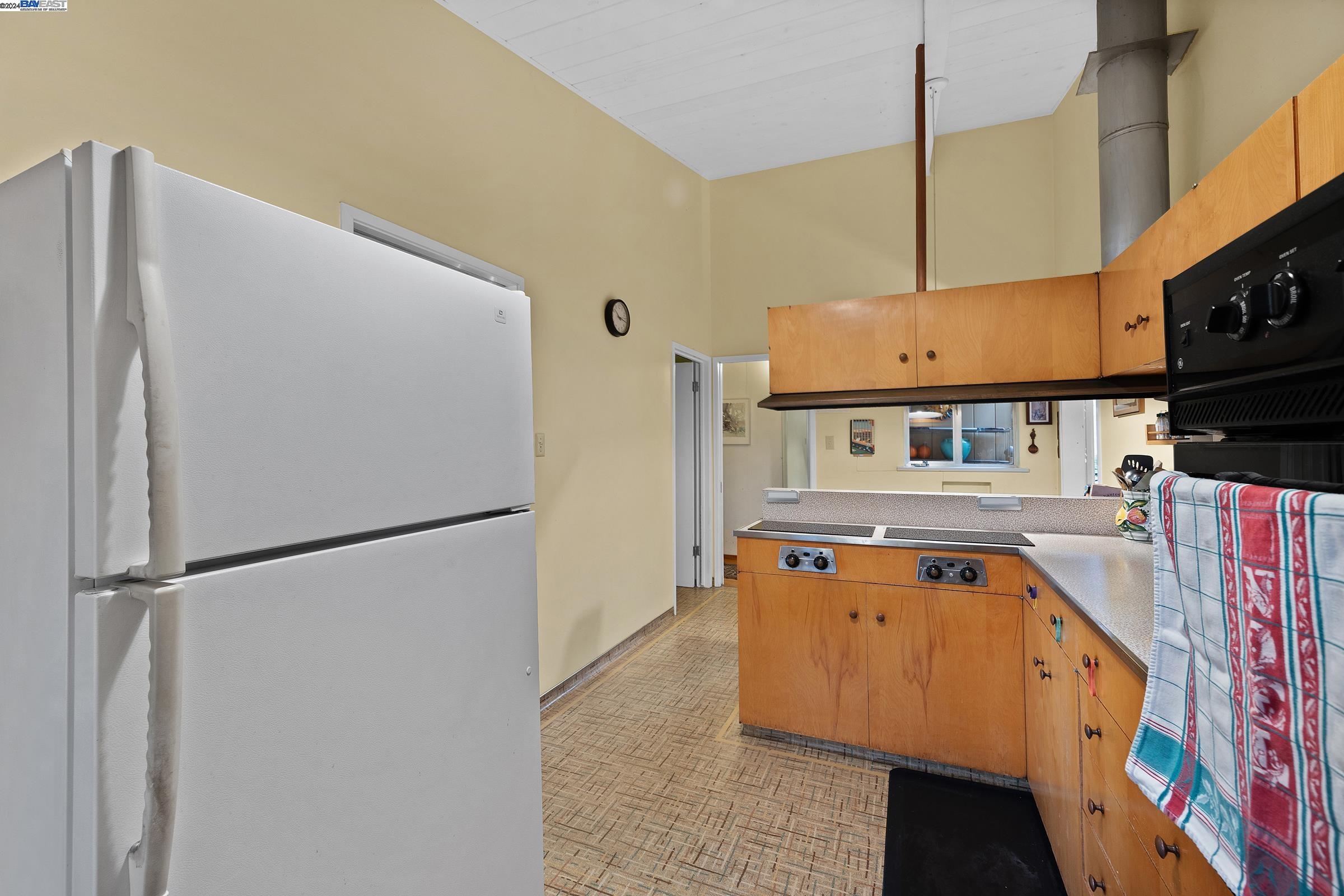 663 Grizzly Peak Blvd