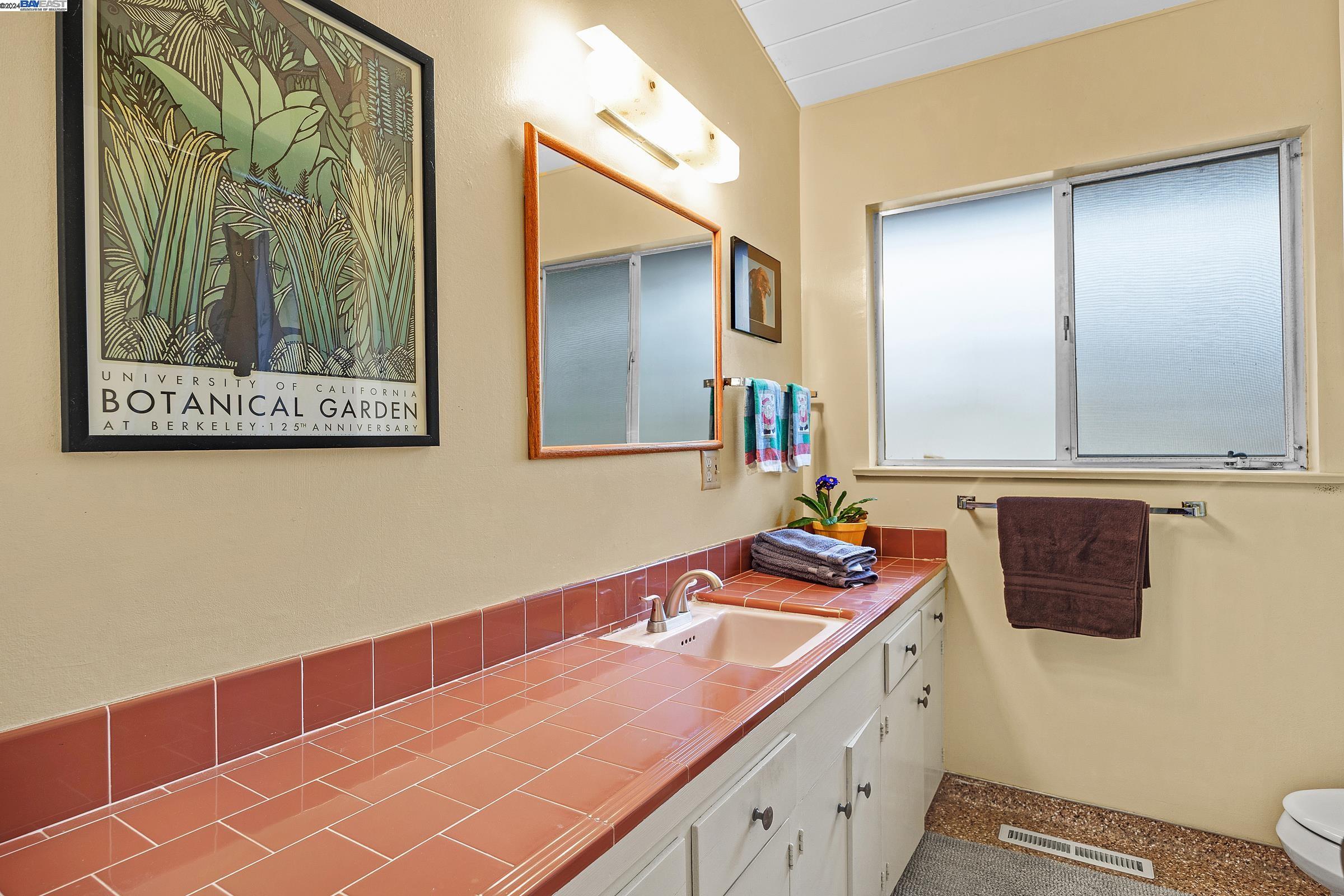 663 Grizzly Peak Blvd