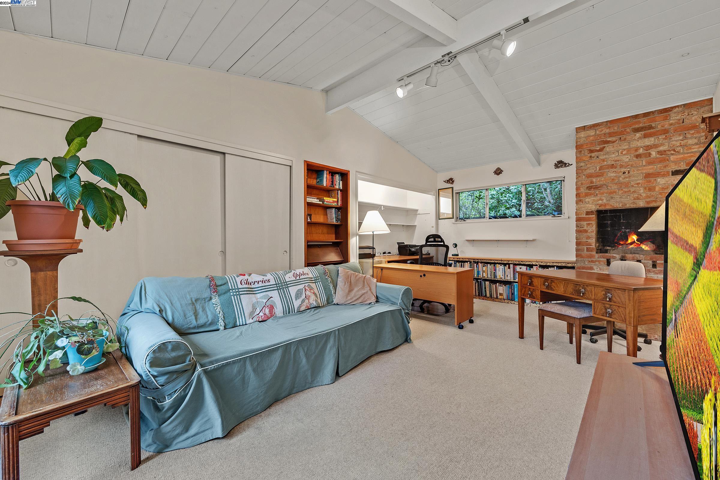 663 Grizzly Peak Blvd