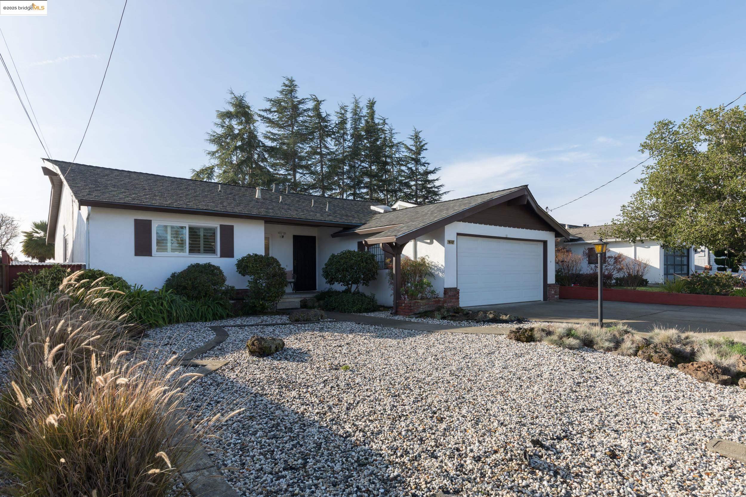 5225 Reedley Way