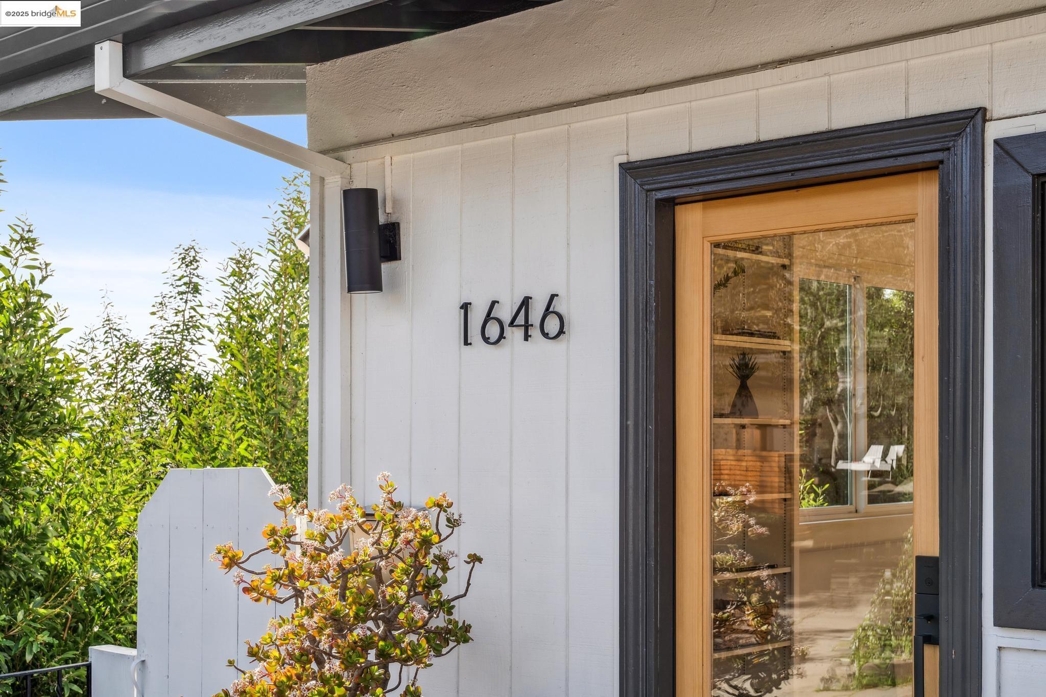 1646 Aqua Vista Road