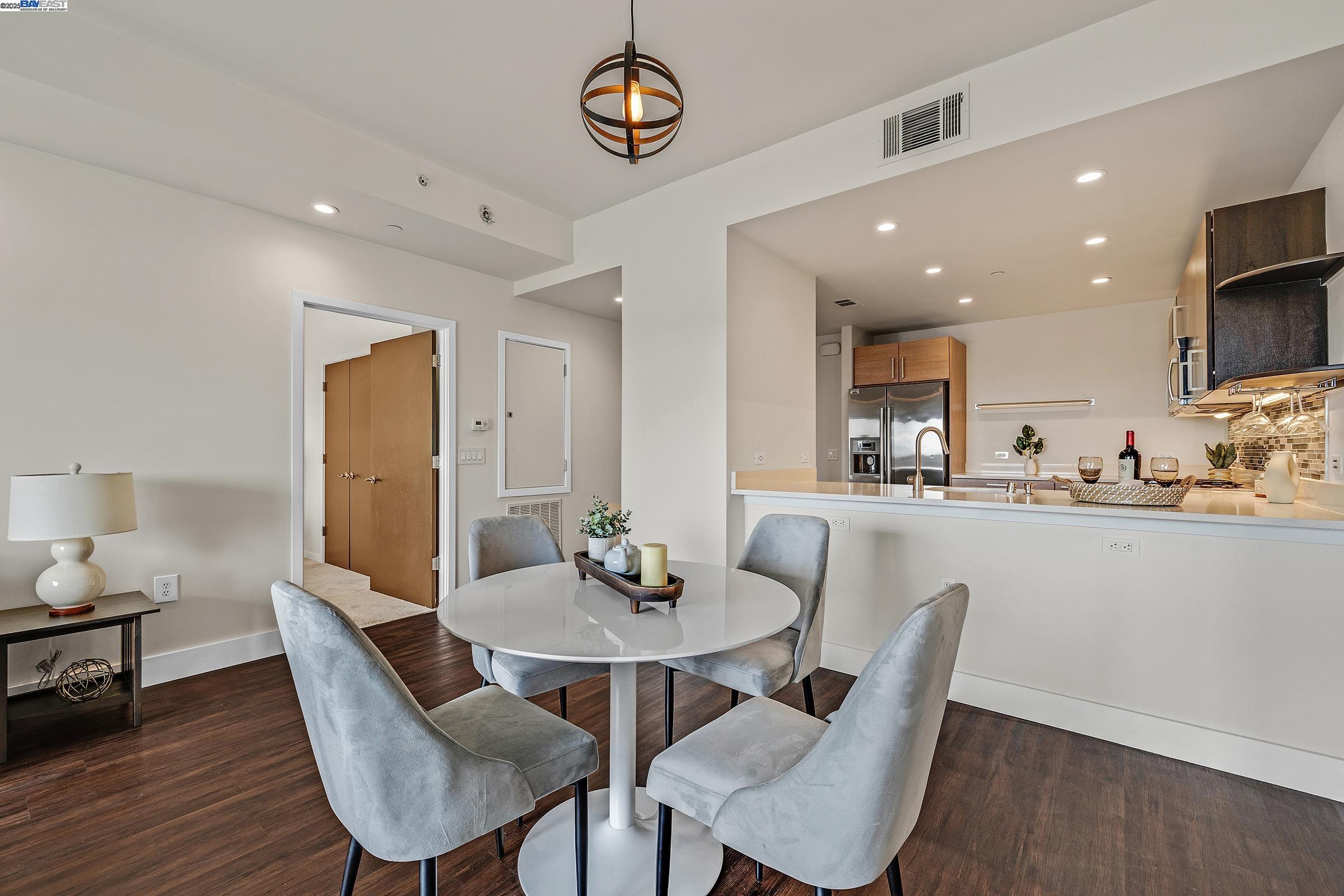 6465 San Pablo Ave # 405