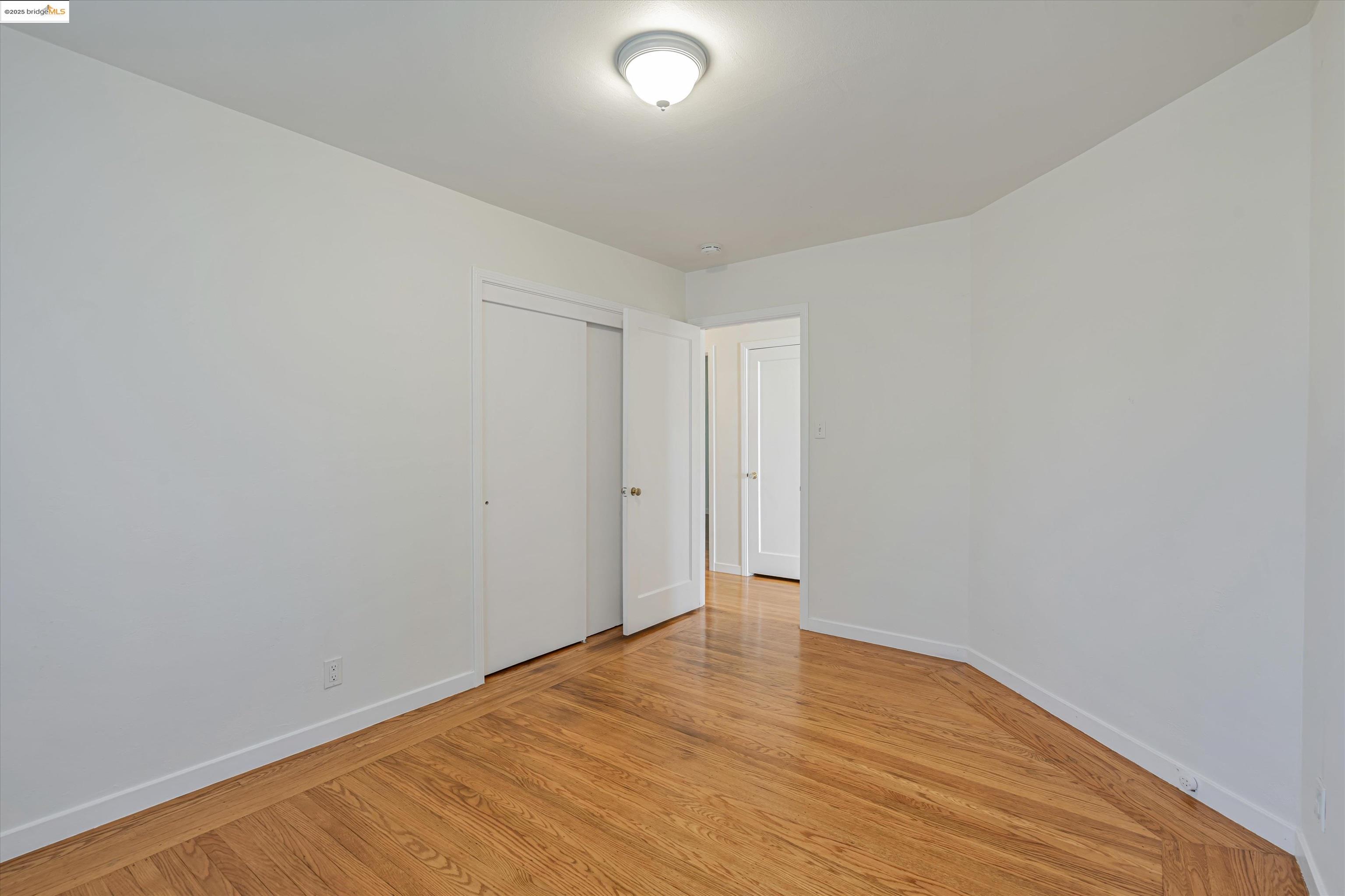 5901 Orchard Ave