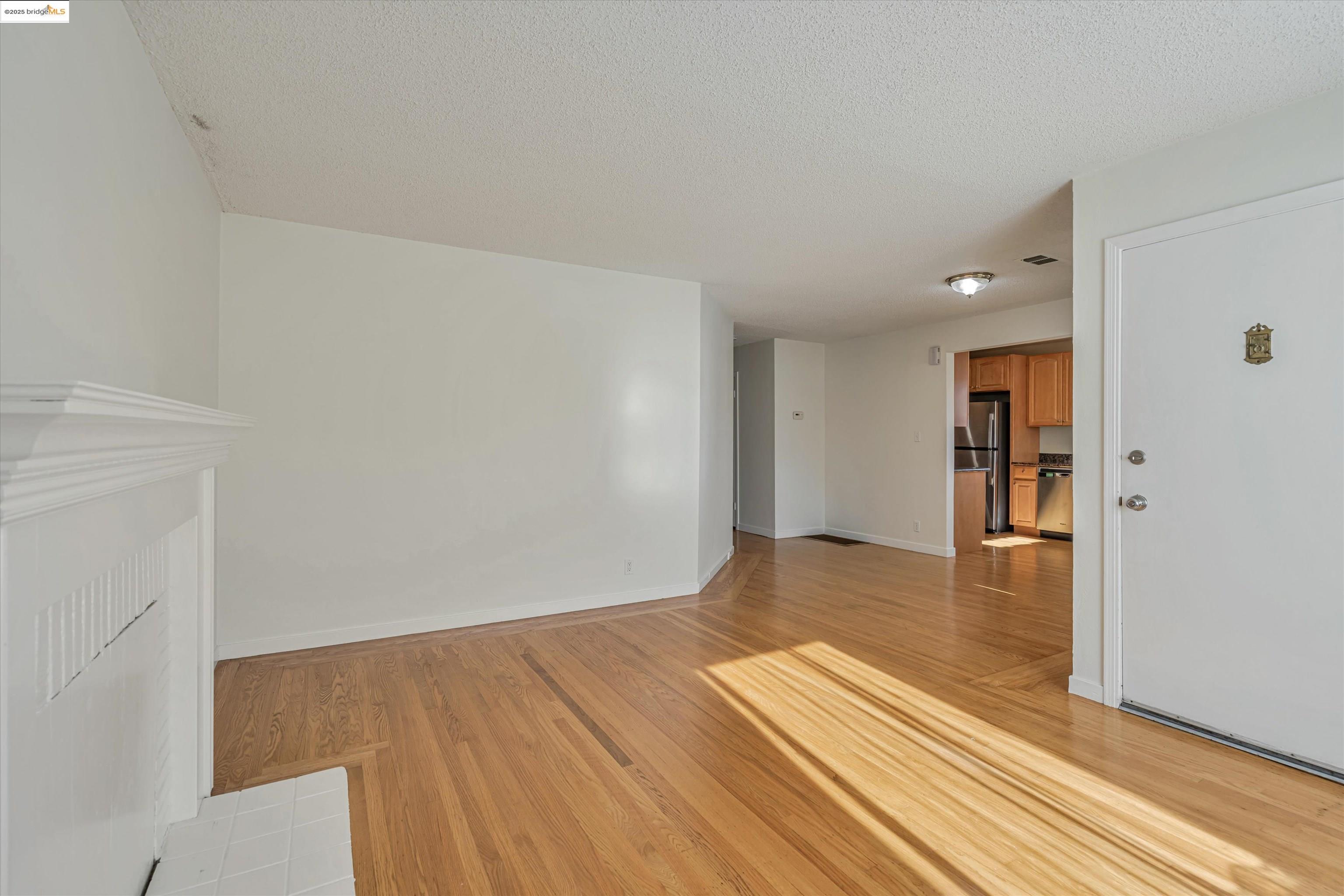 5901 Orchard Ave