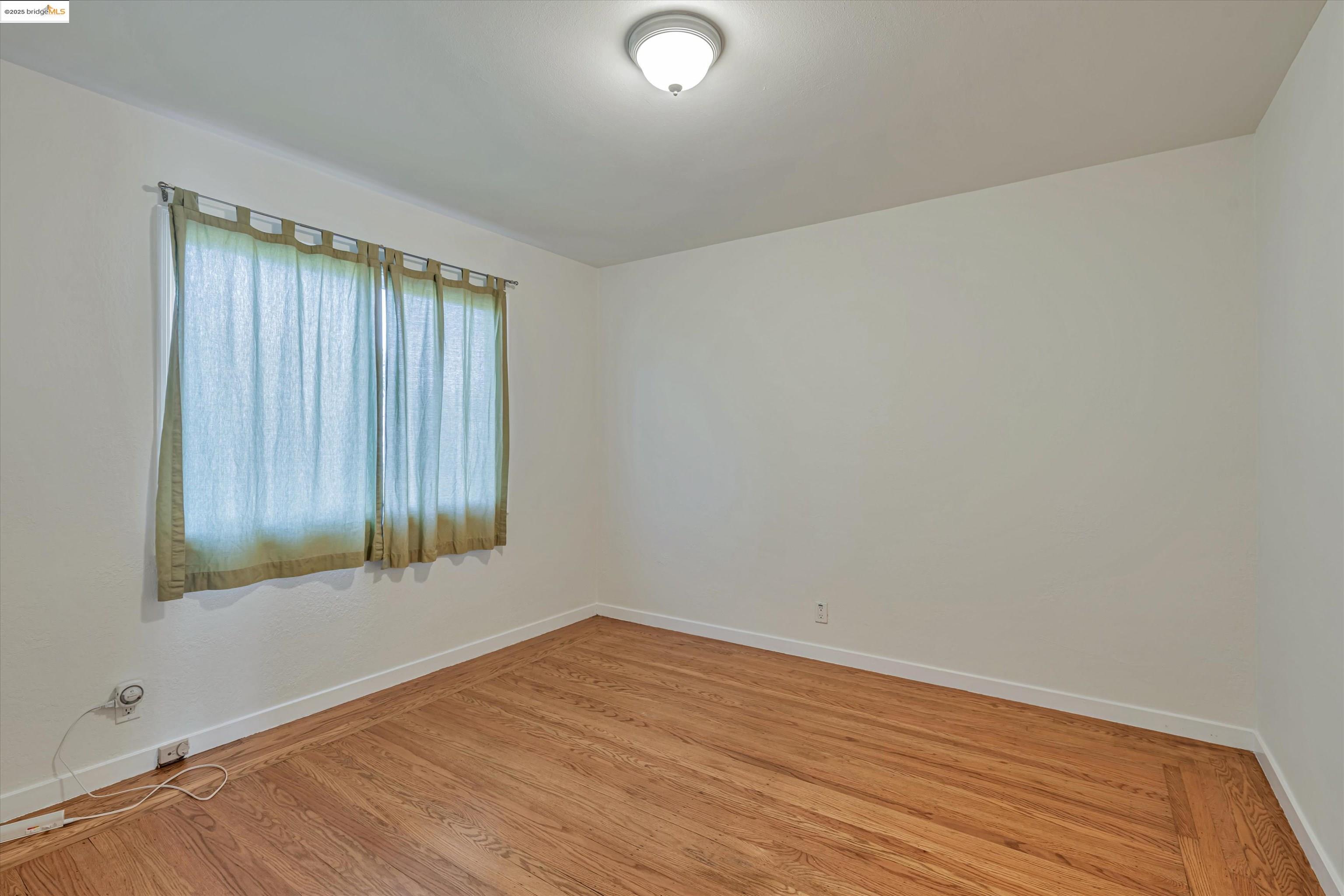 5901 Orchard Ave