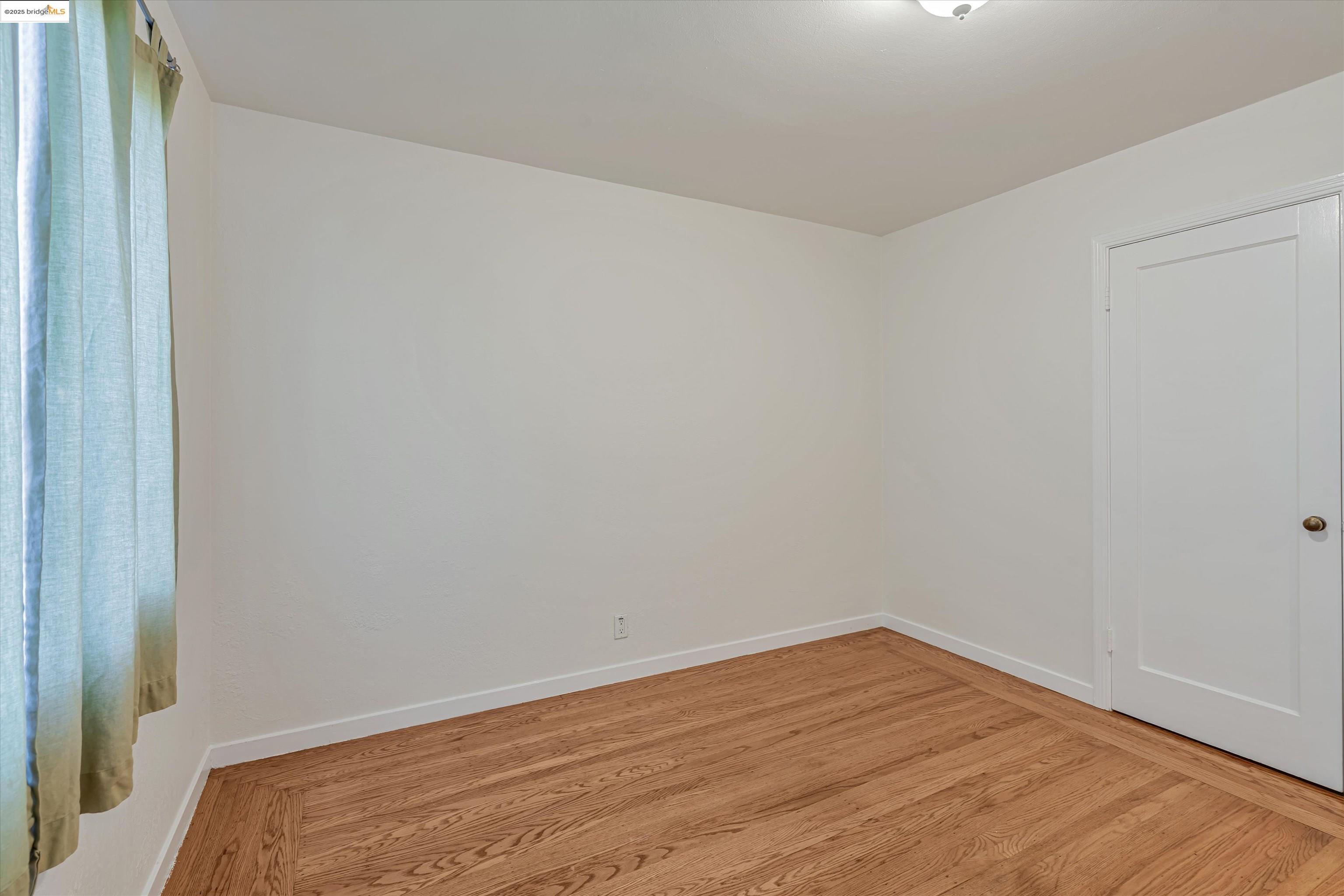 5901 Orchard Ave