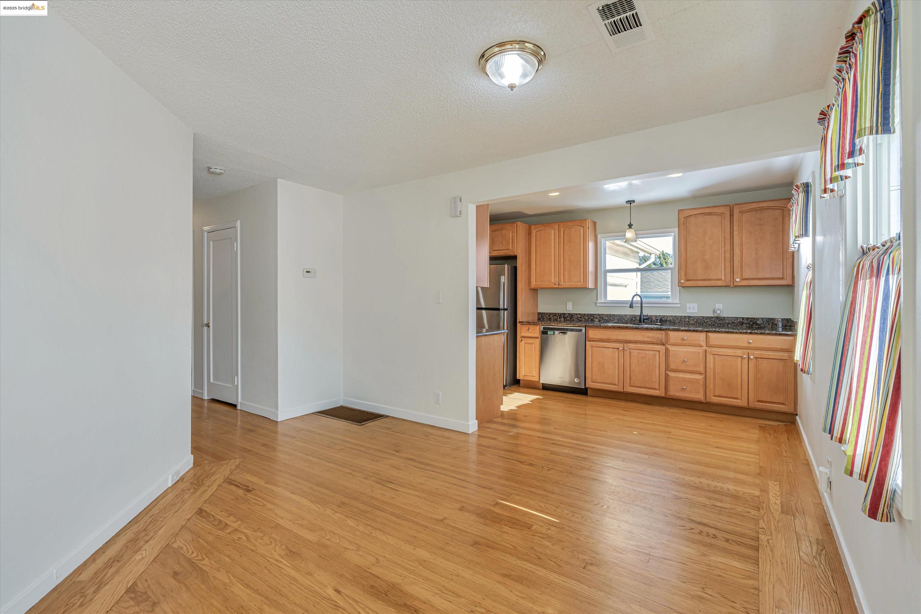 5901 Orchard Ave