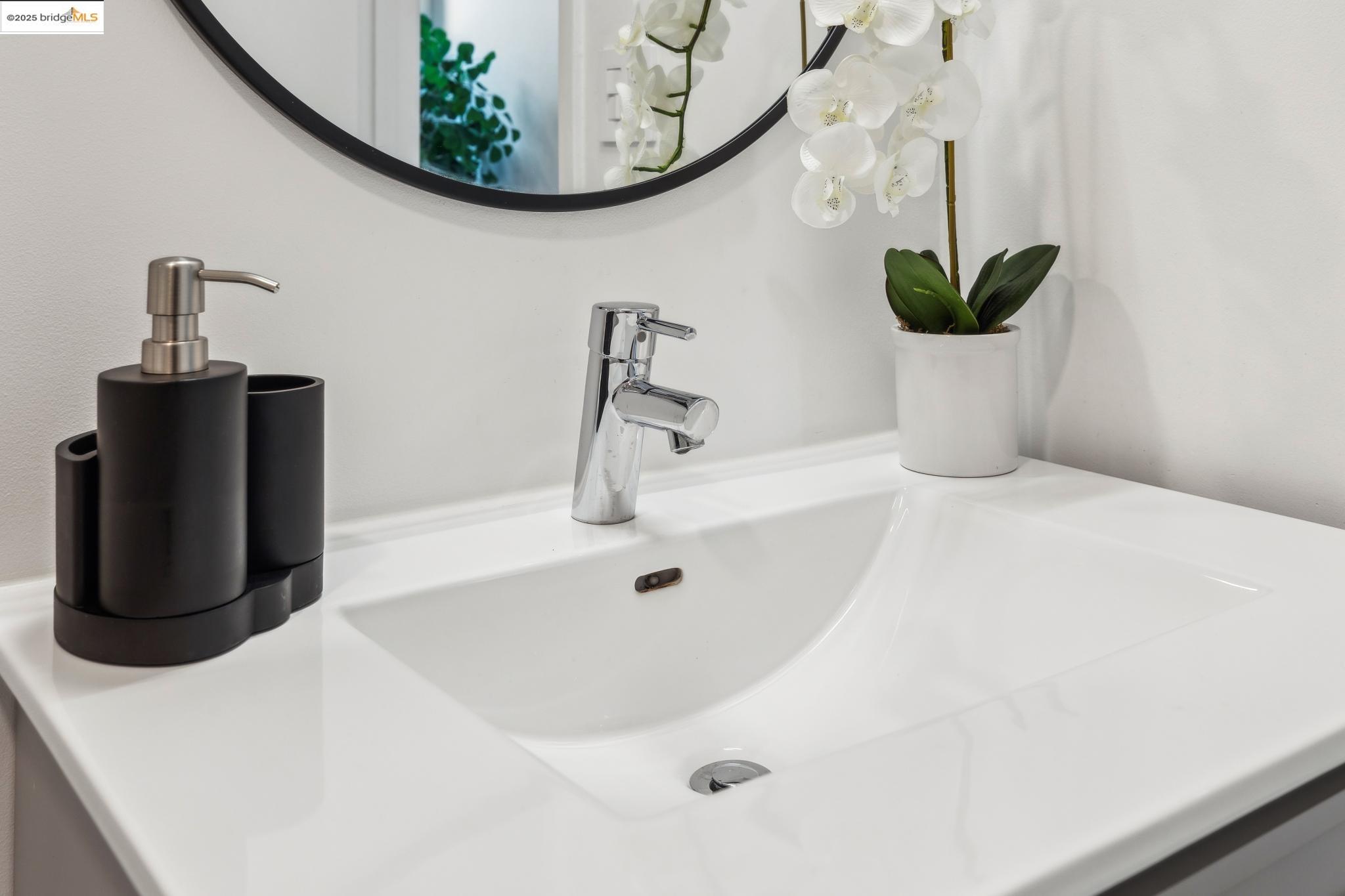 645 Chetwood St # 306