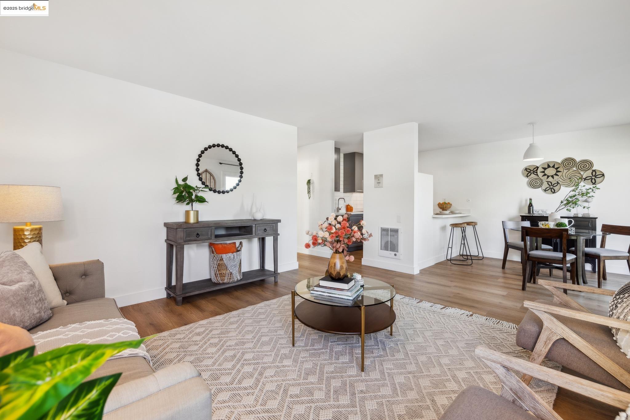 645 Chetwood St # 306