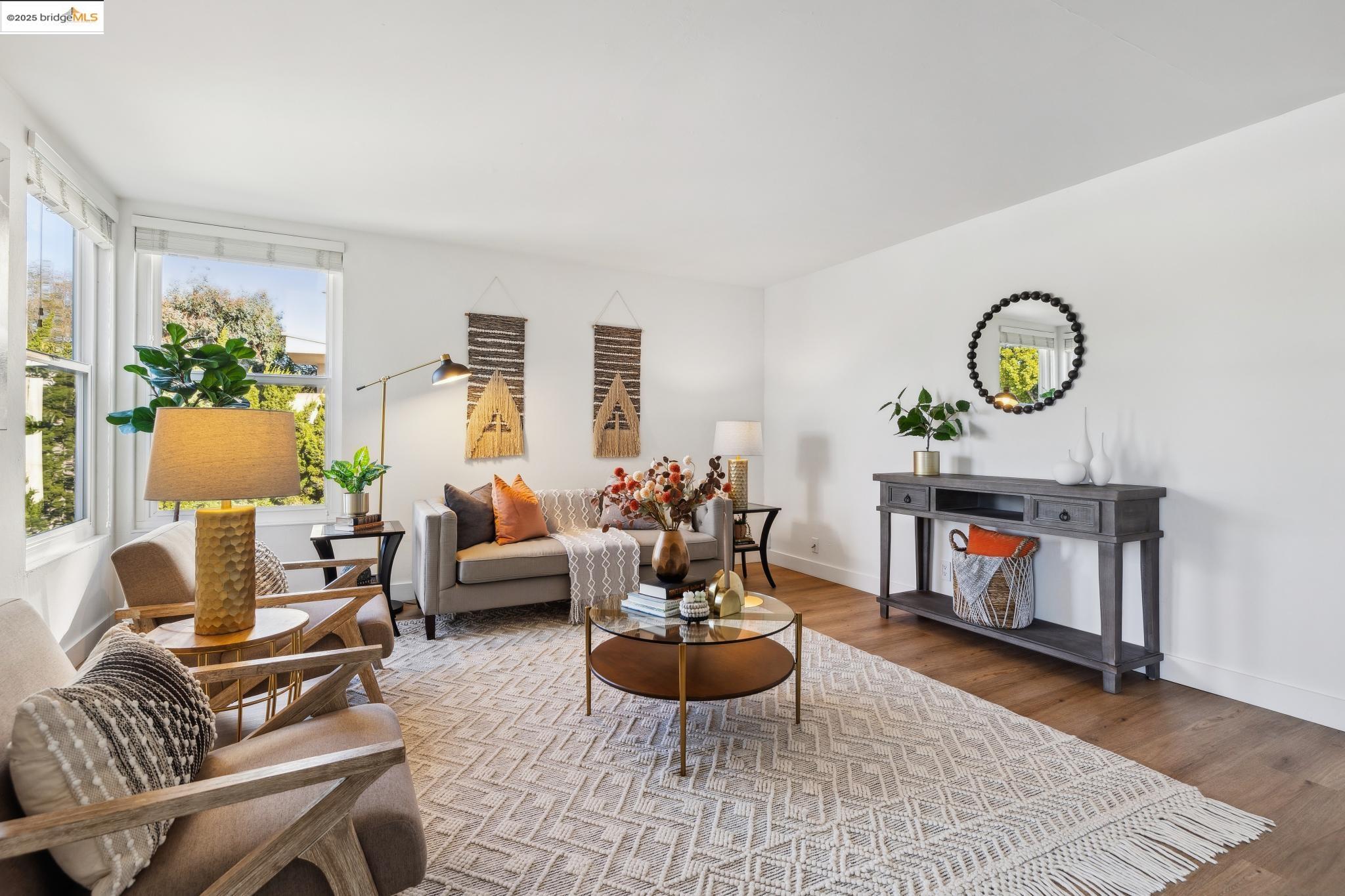 645 Chetwood St # 306