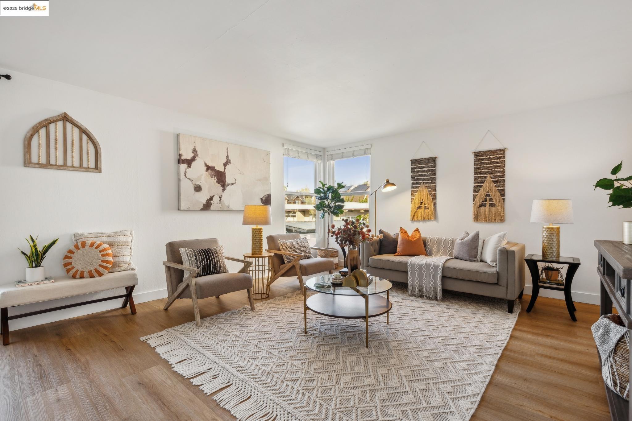 645 Chetwood St # 306