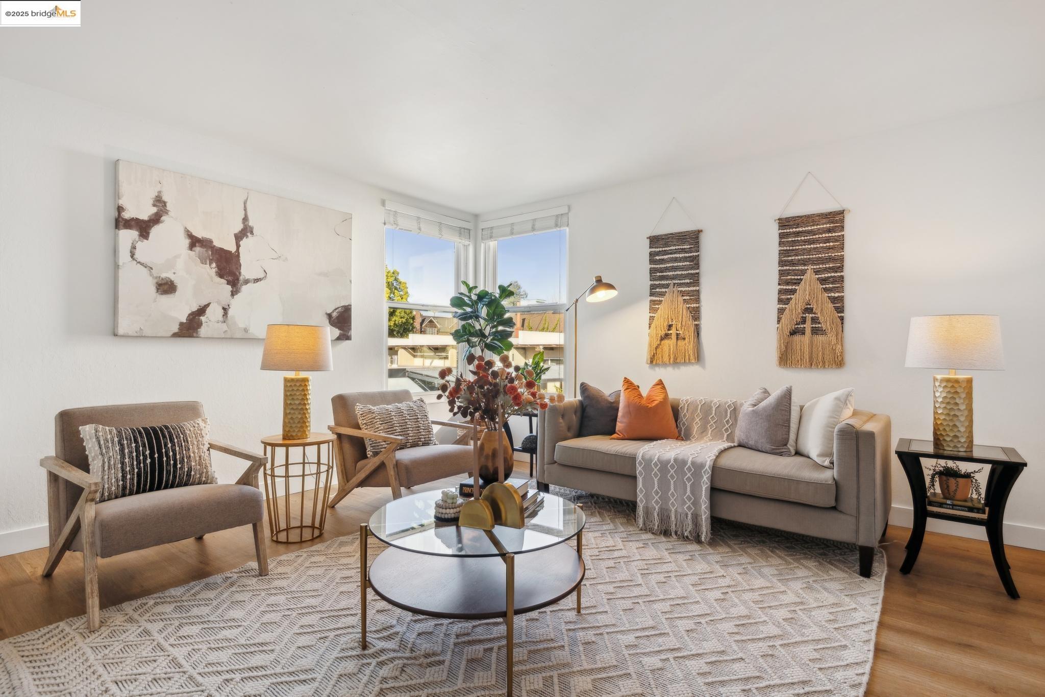 645 Chetwood St # 306