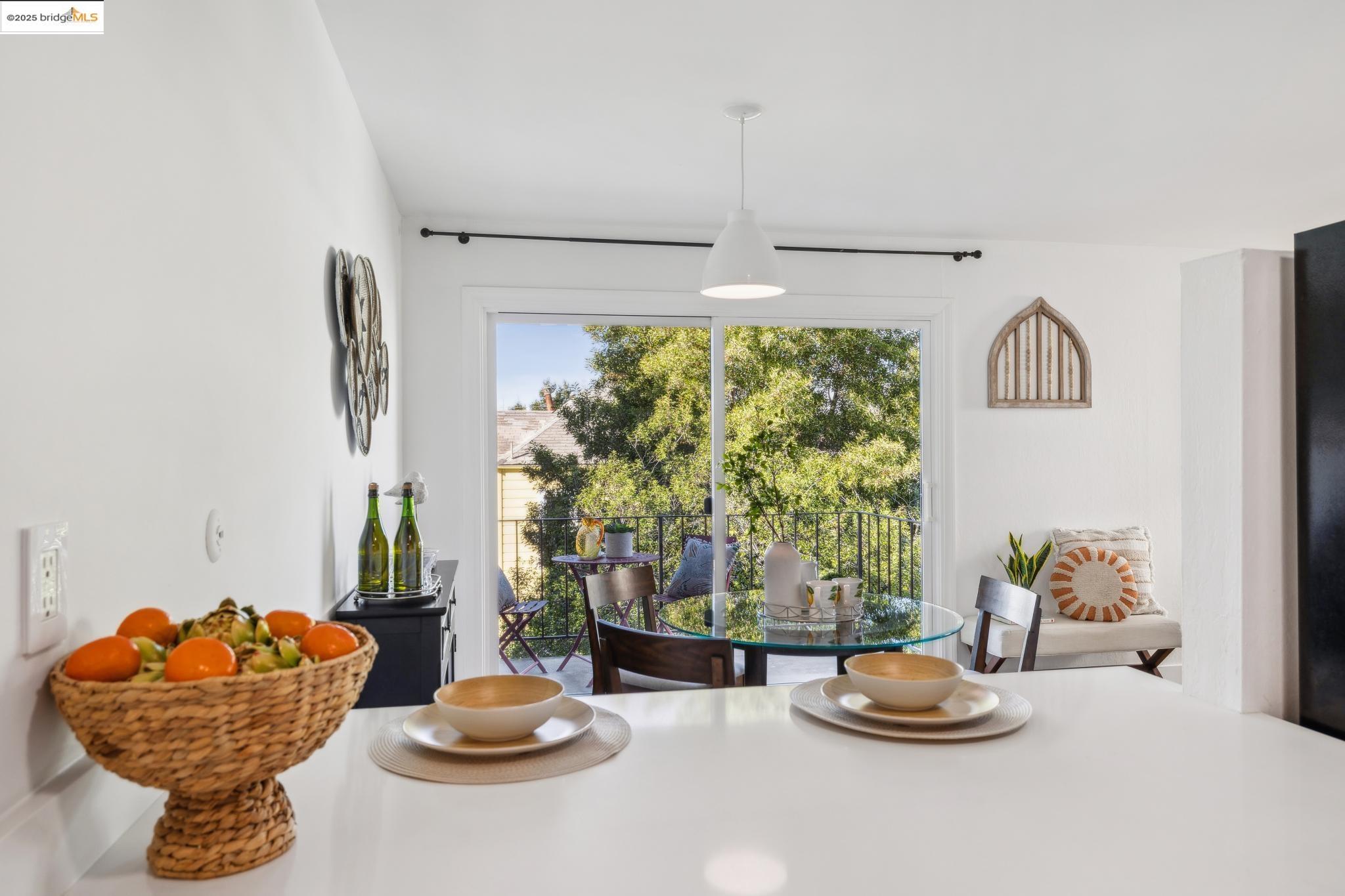 645 Chetwood St # 306