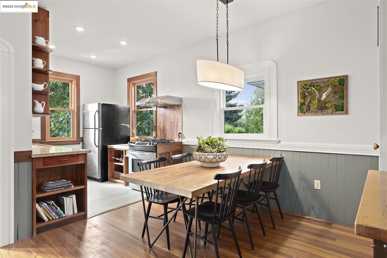 2718 Martin Luther King Jr Way