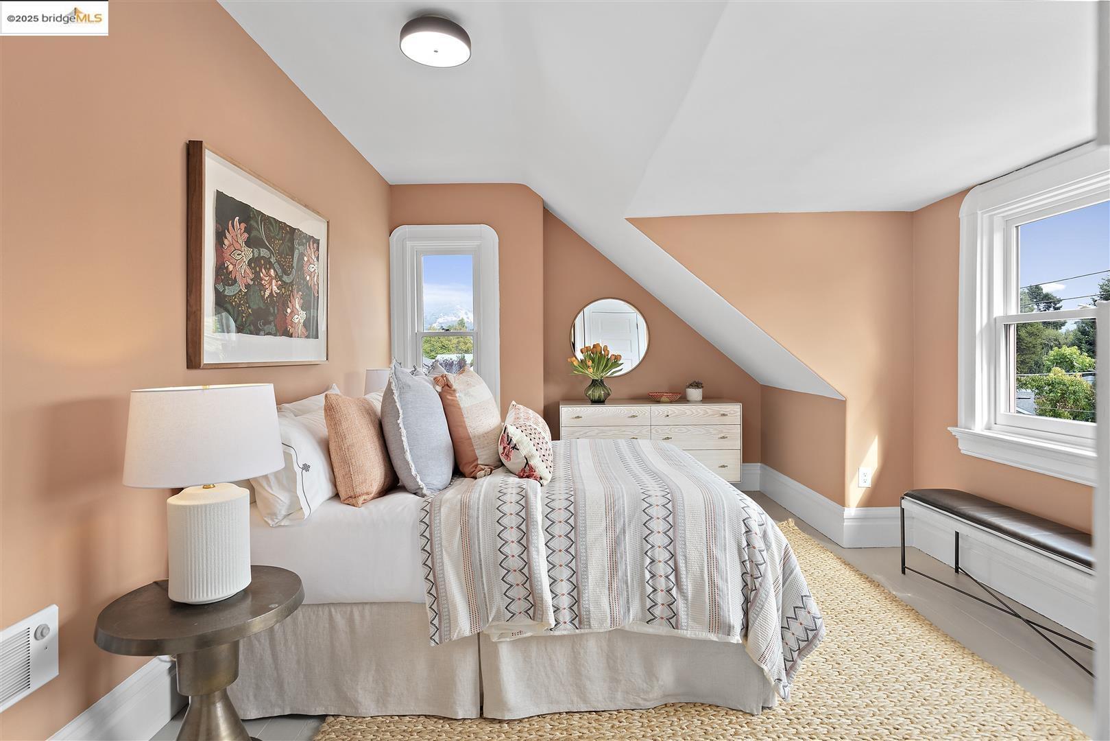 2718 Martin Luther King Jr Way