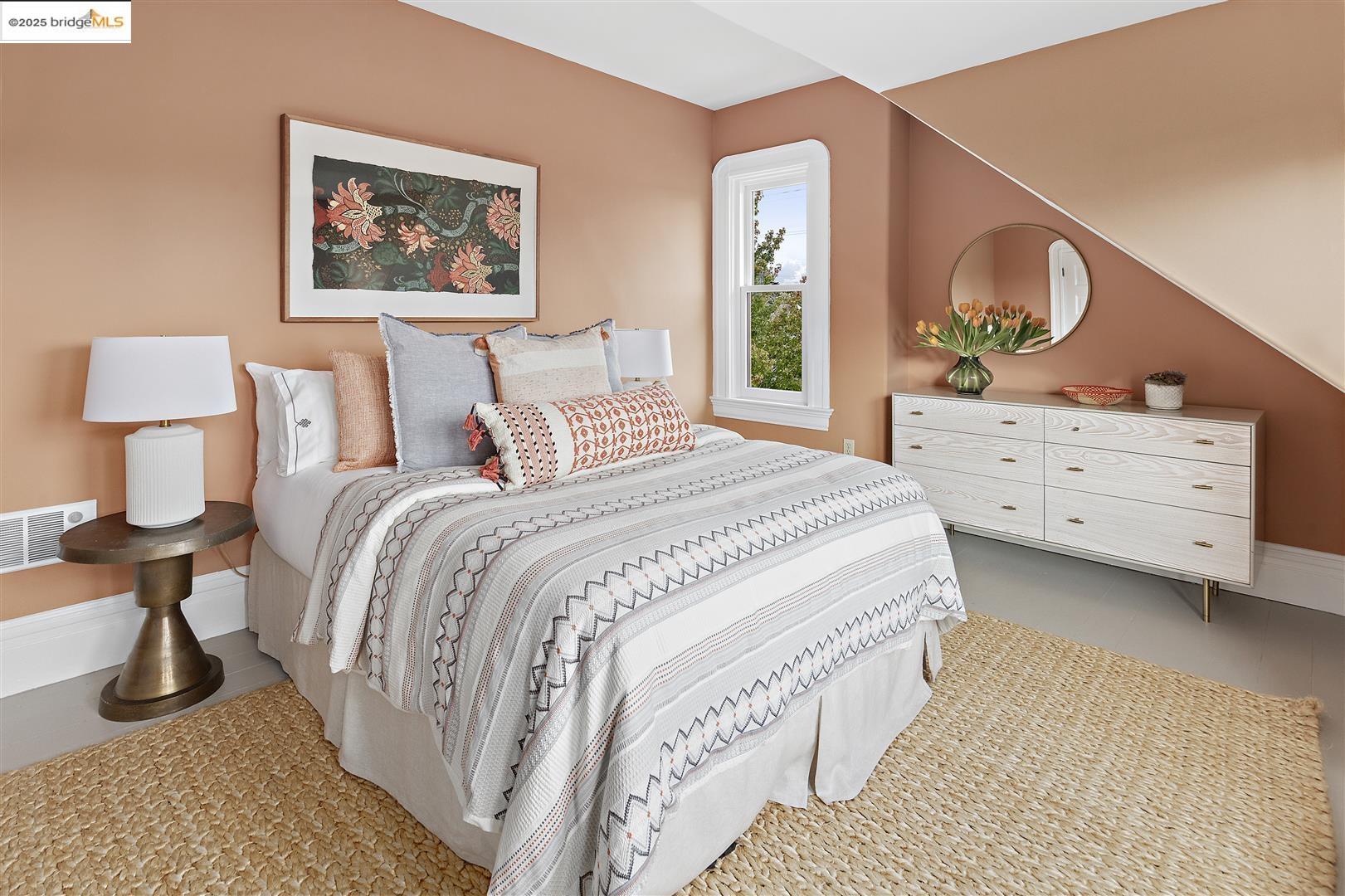 2718 Martin Luther King Jr Way