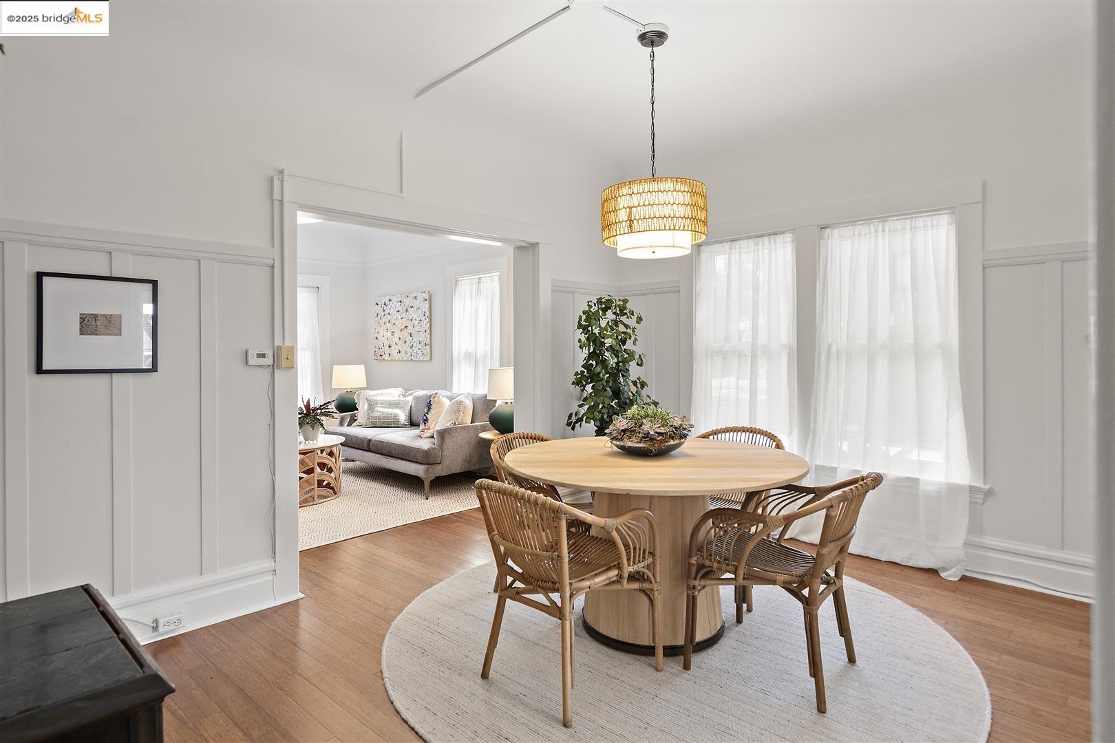 2718 Martin Luther King Jr Way