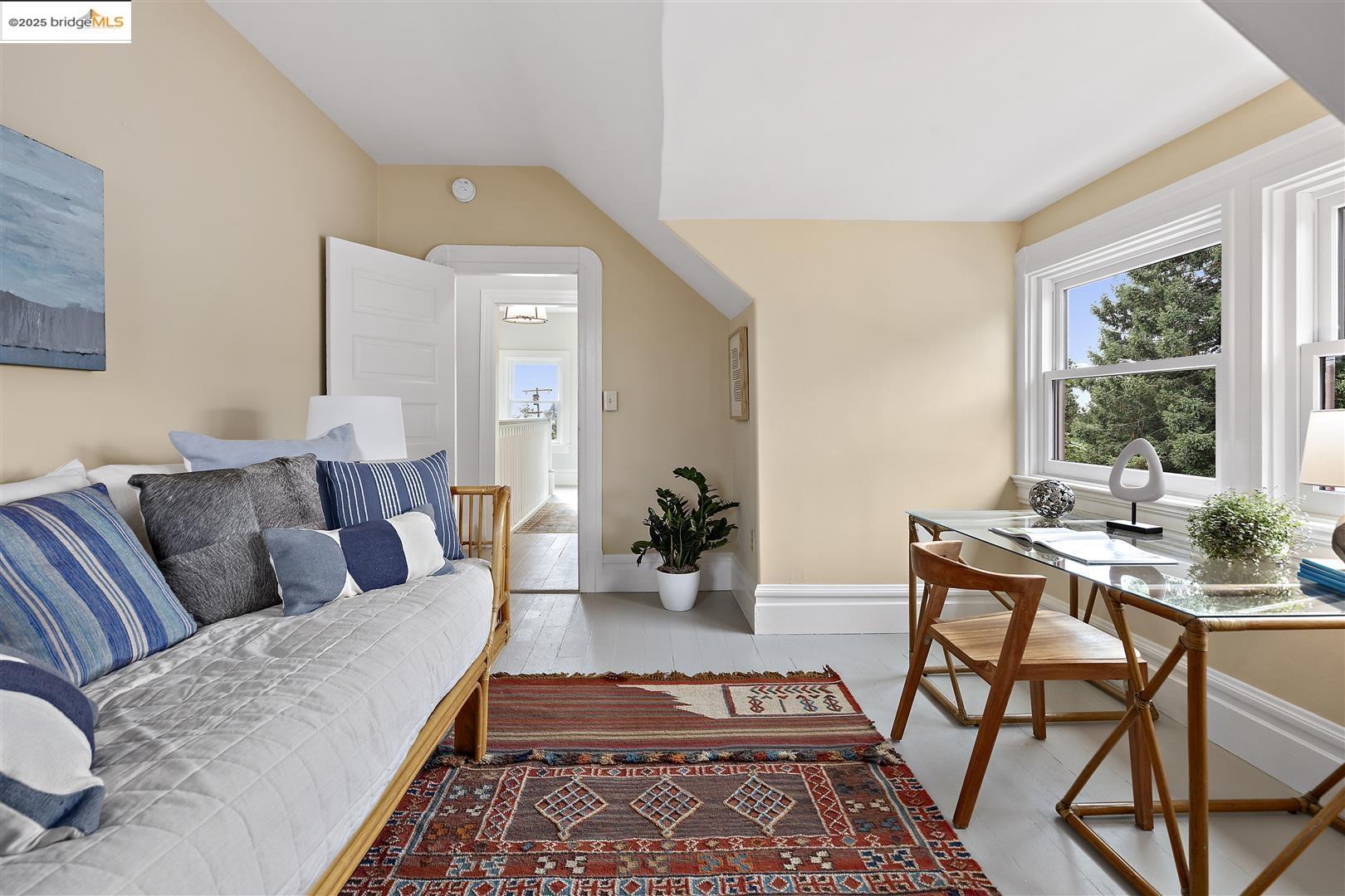 2718 Martin Luther King Jr Way