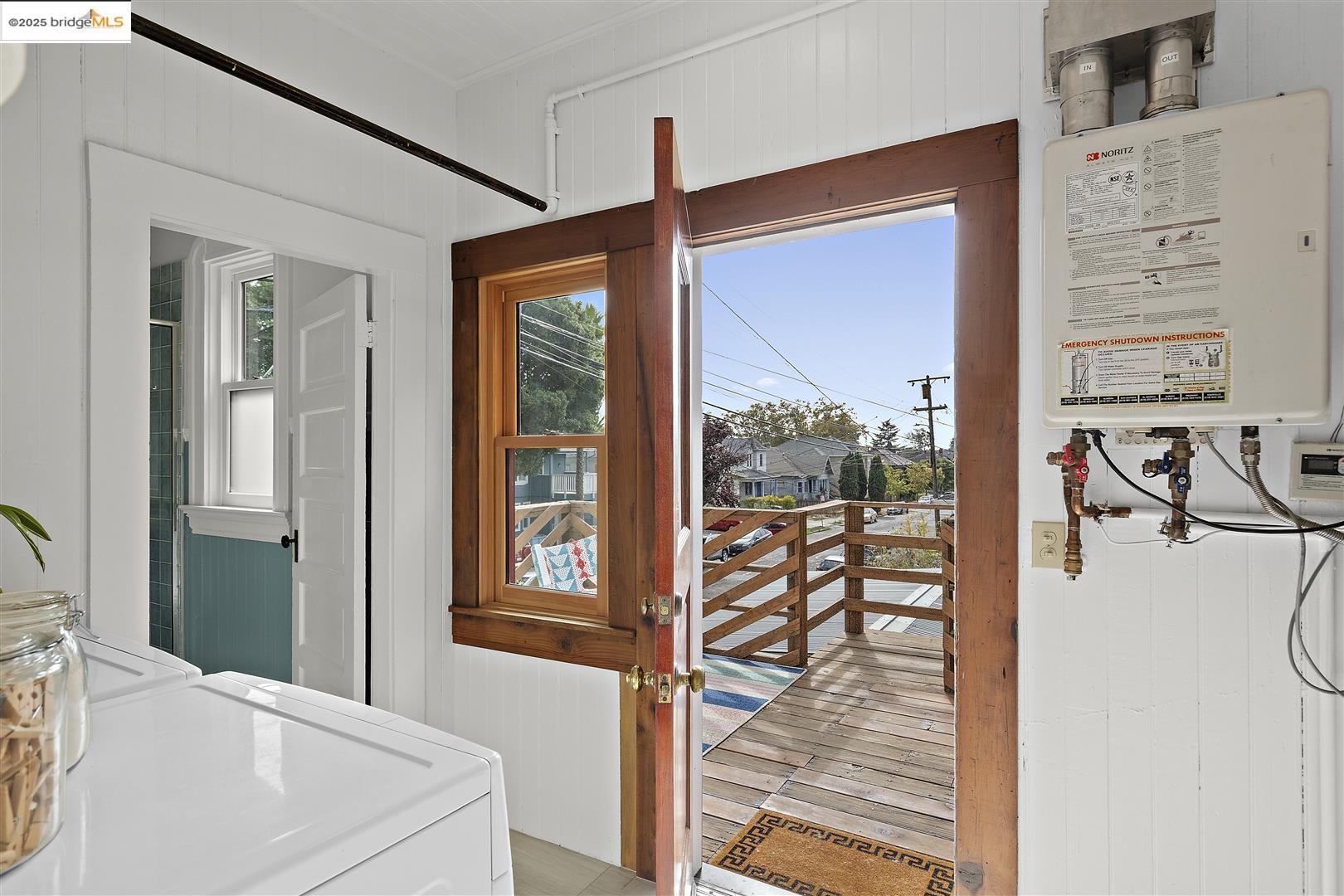 2718 Martin Luther King Jr Way