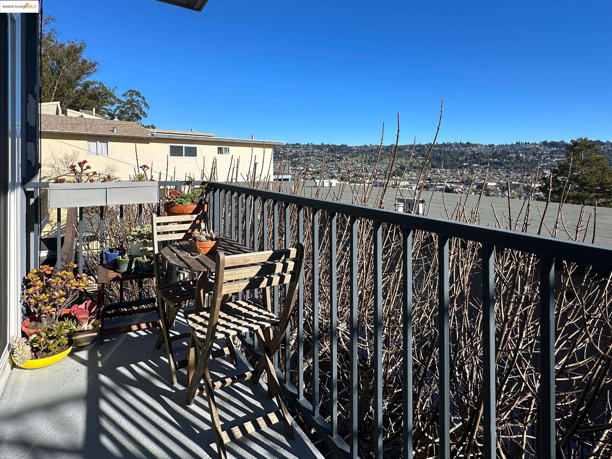 785 Taft Ave # 4