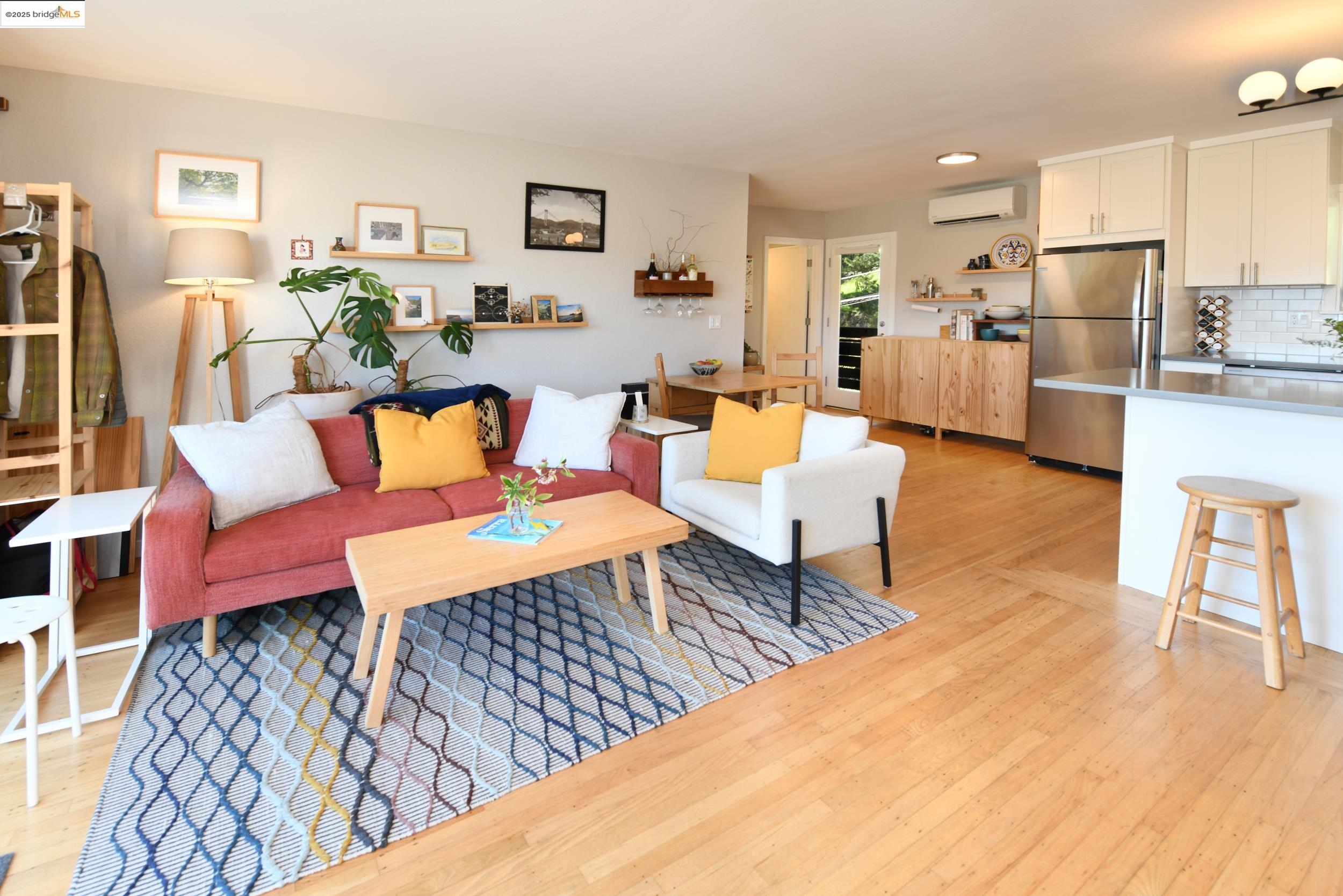 785 Taft Ave # 4