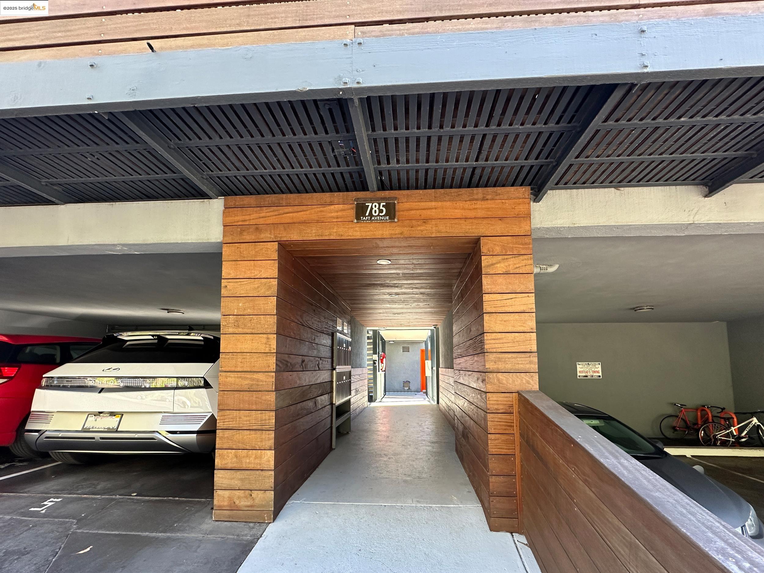 785 Taft Ave # 4