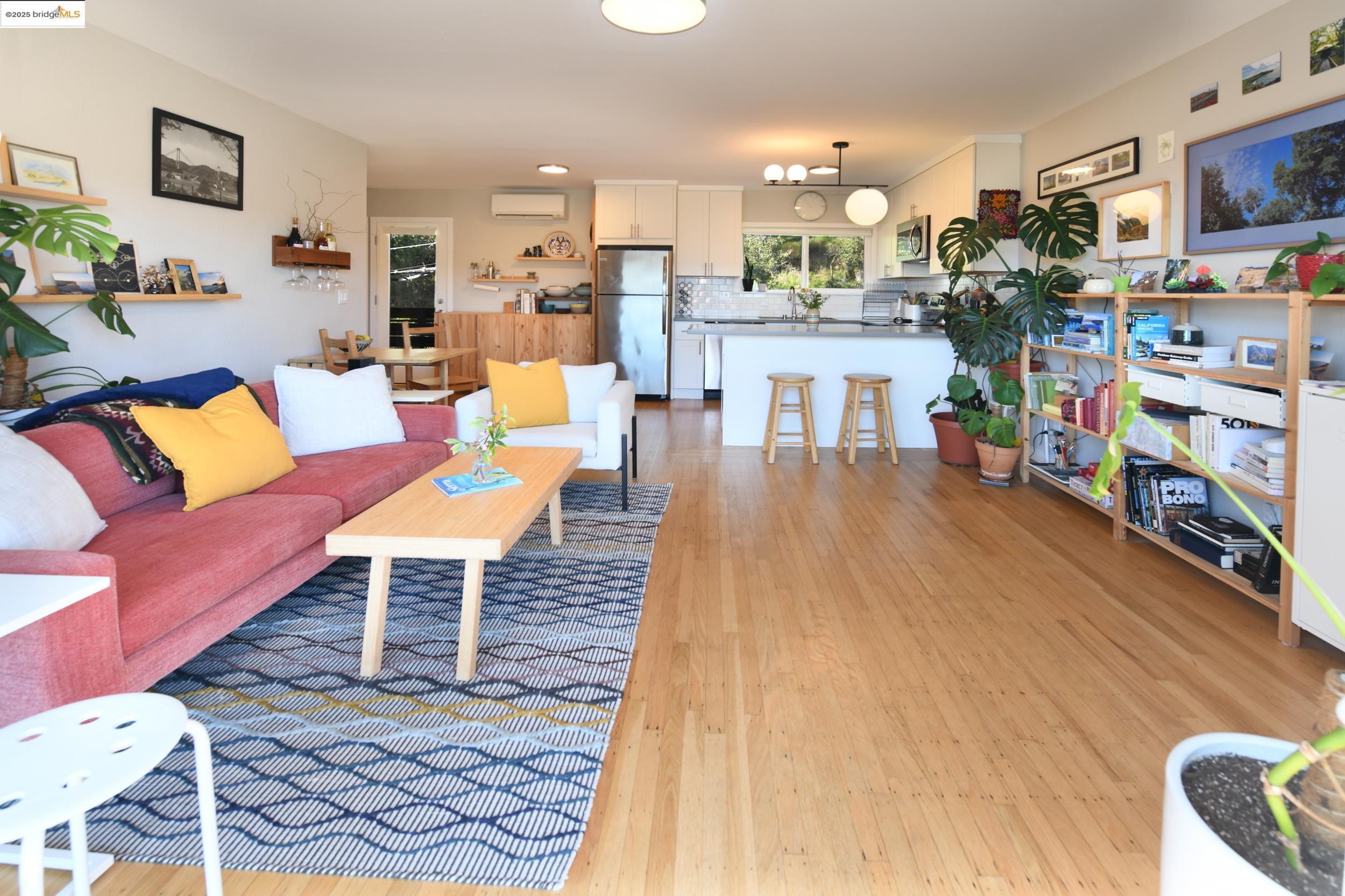 785 Taft Ave # 4