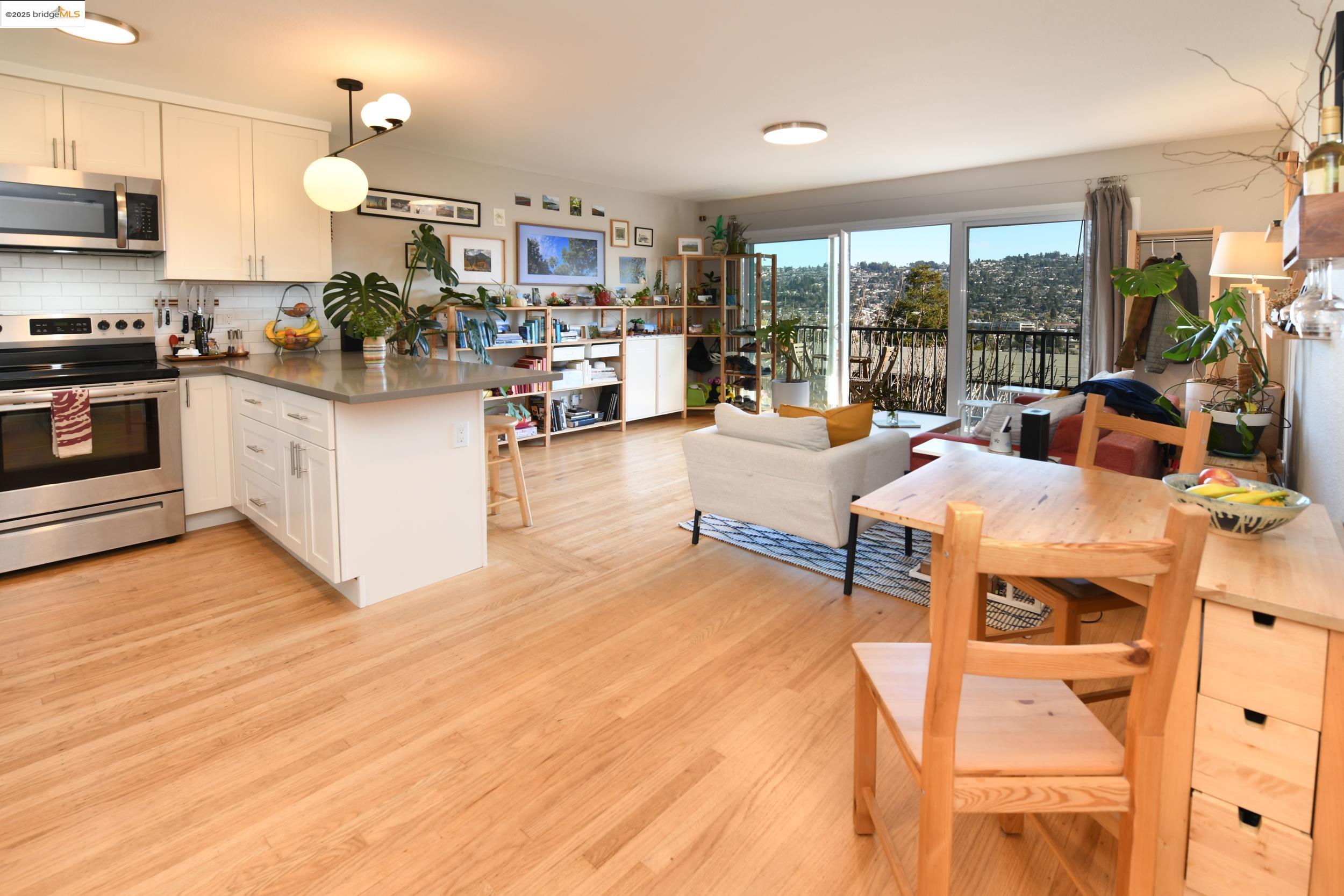 785 Taft Ave # 4