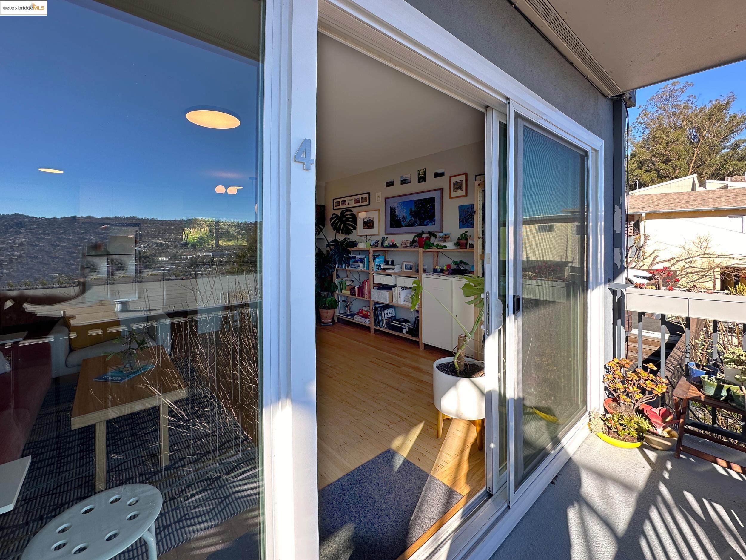 785 Taft Ave # 4