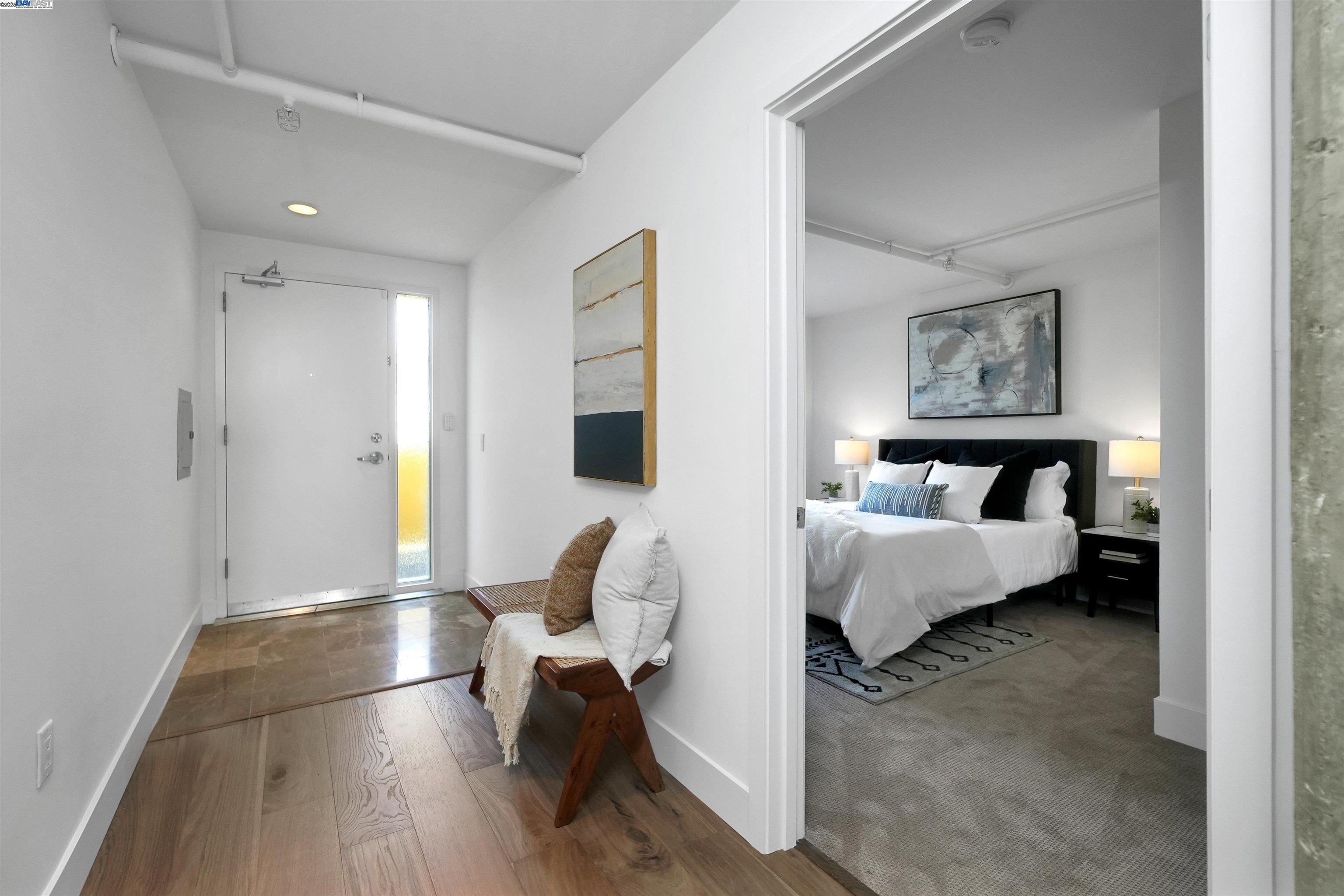 311 Oak St Unit: PH25