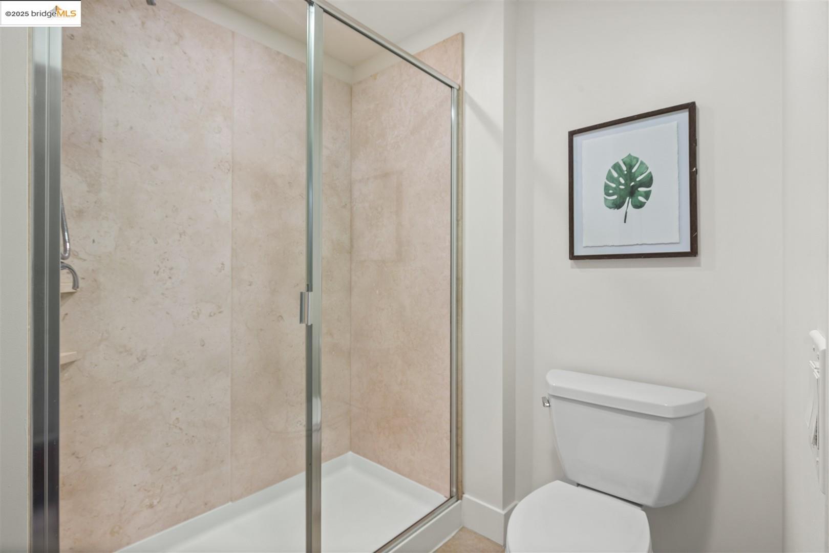 438 W Grand # 523