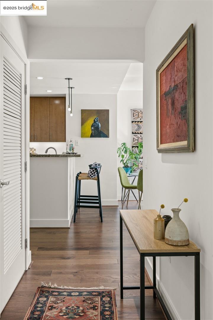 438 W Grand # 523