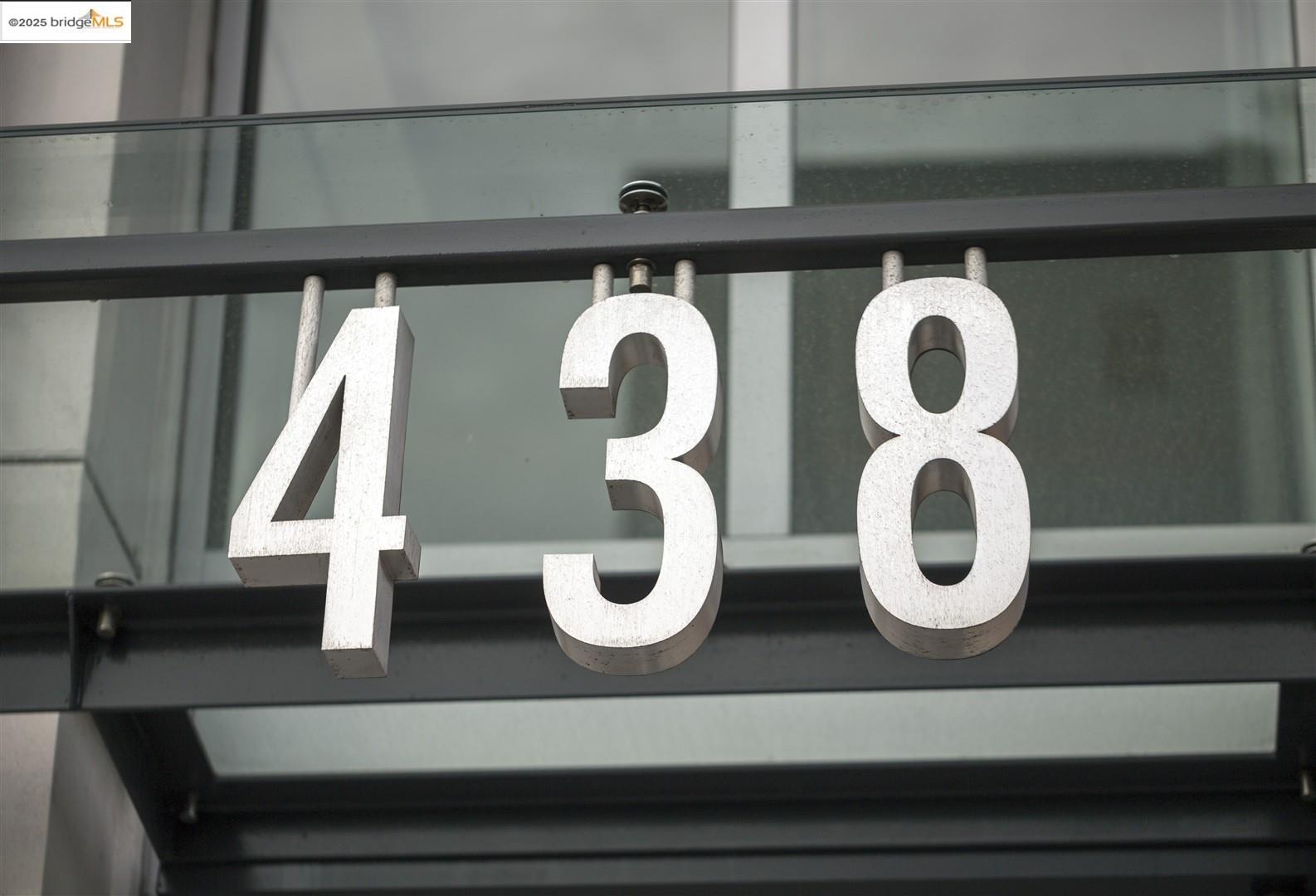 438 W Grand # 523